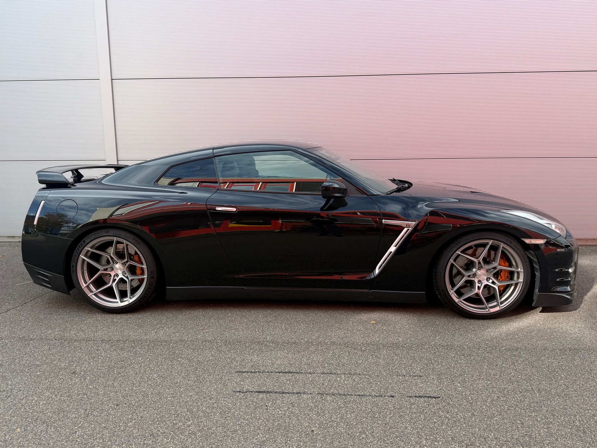 NISSAN GT-R 3.8 V6 Biturbo Black Edition-image-2