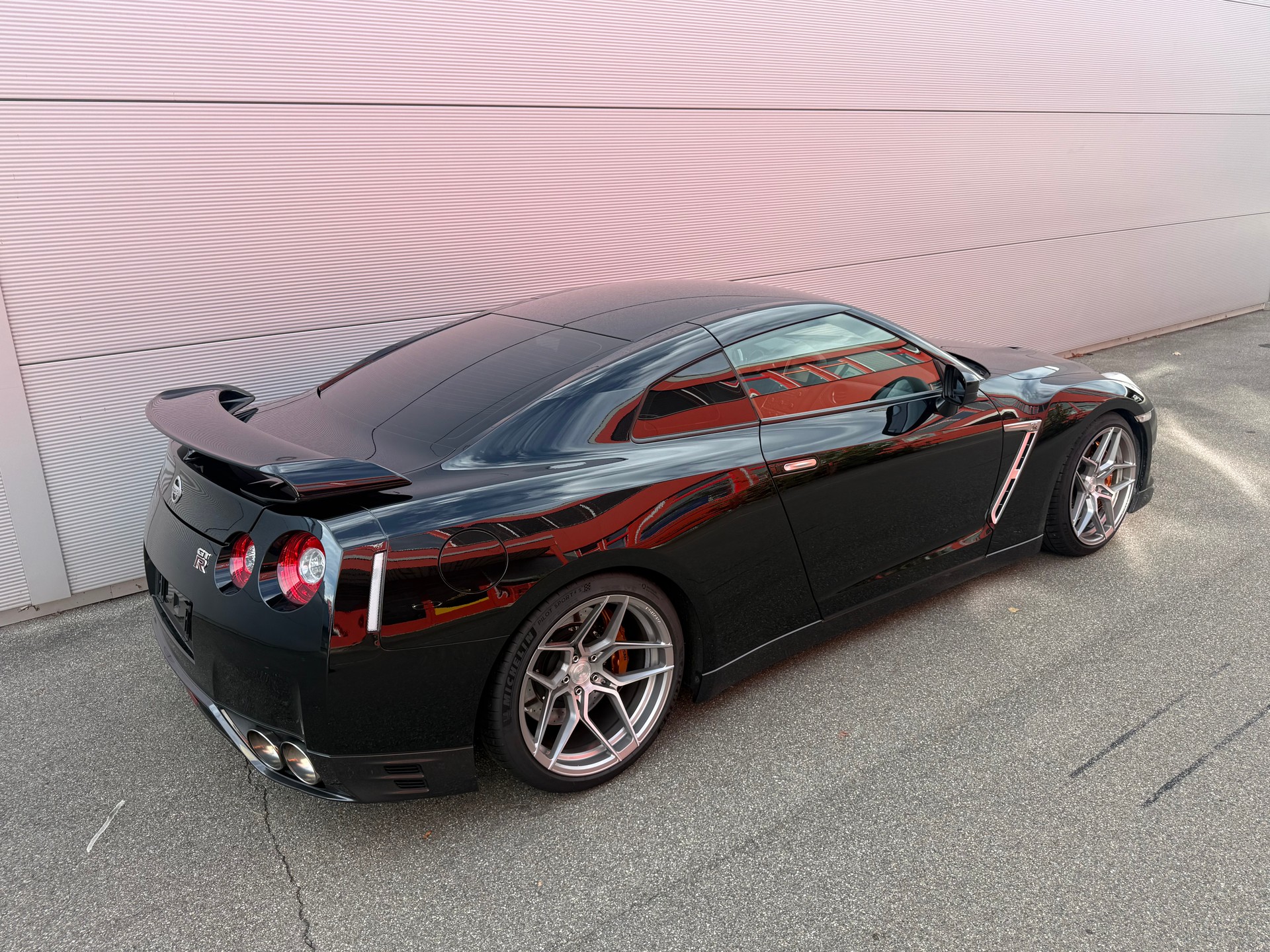 NISSAN GT-R 3.8 V6 Biturbo Black Edition-image-4