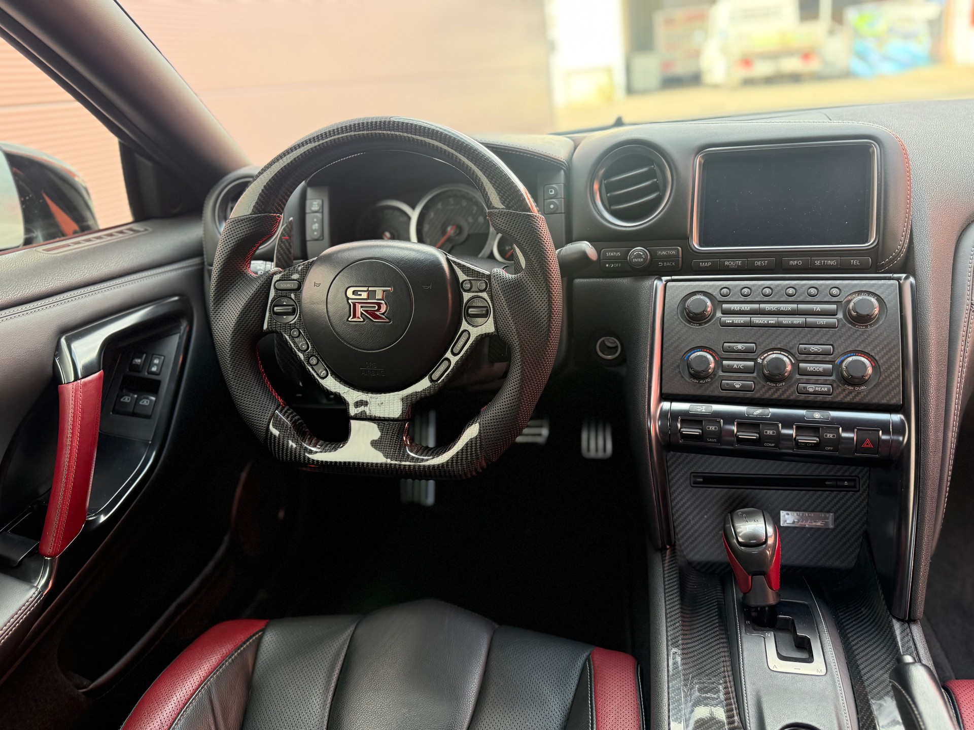 NISSAN GT-R 3.8 V6 Biturbo Black Edition-image-7