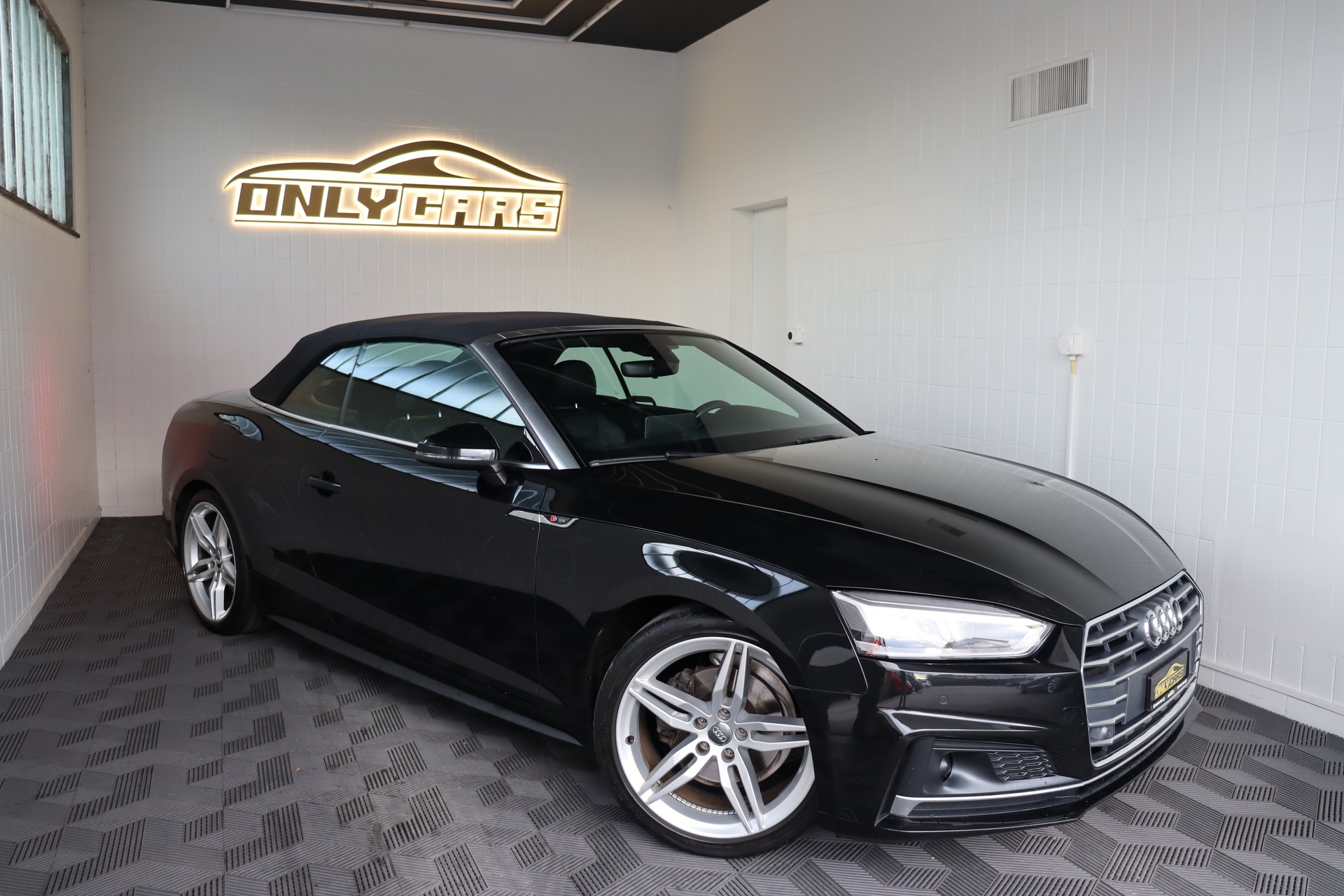 AUDI A5 Cabriolet 2.0 TFSI Sport S-tronic-showroom-element-2