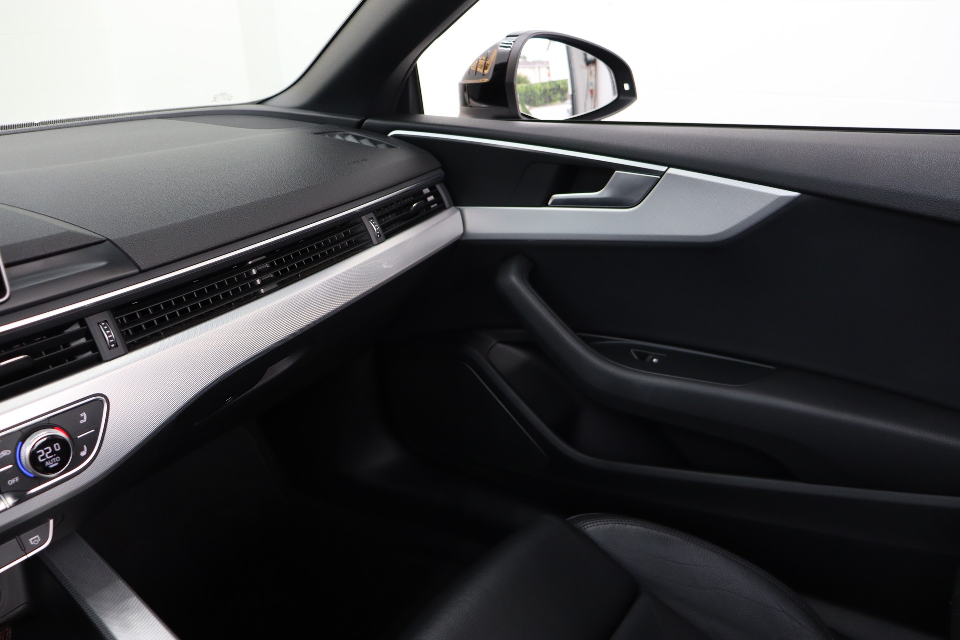 AUDI A5 Cabriolet 2.0 TFSI Sport S-tronic-image-22