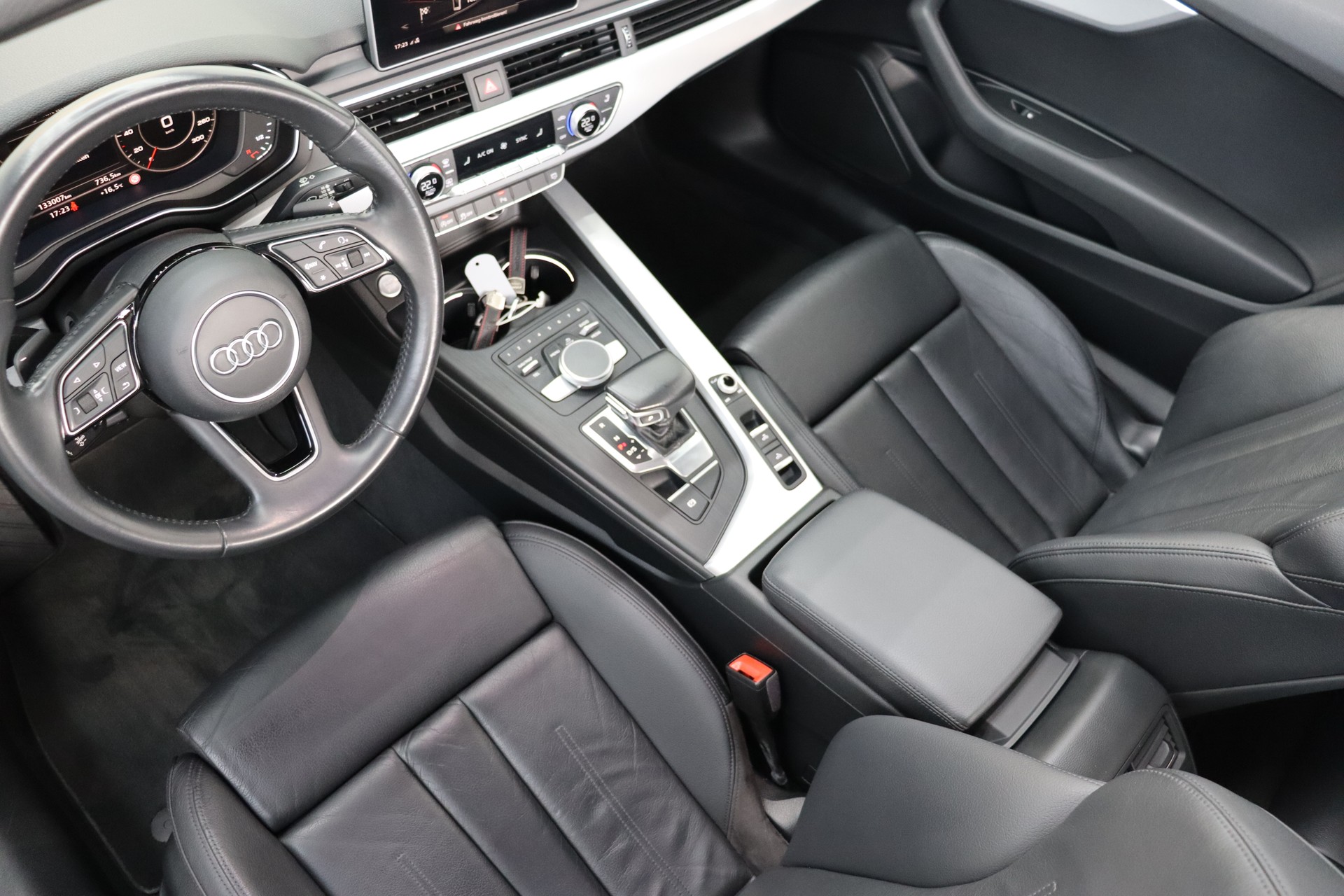 AUDI A5 Cabriolet 2.0 TFSI Sport S-tronic-image-13
