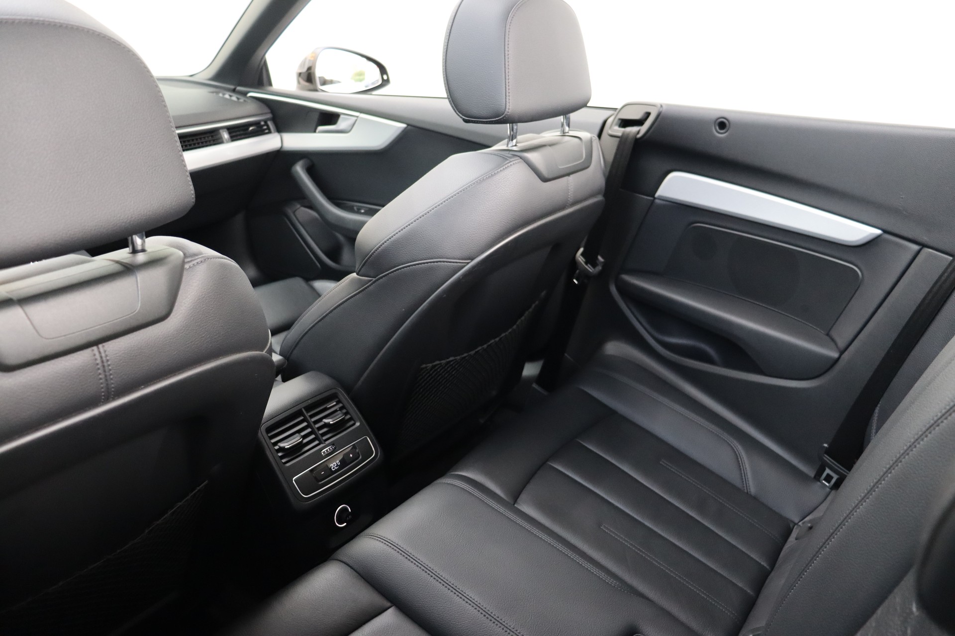 AUDI A5 Cabriolet 2.0 TFSI Sport S-tronic-image-17