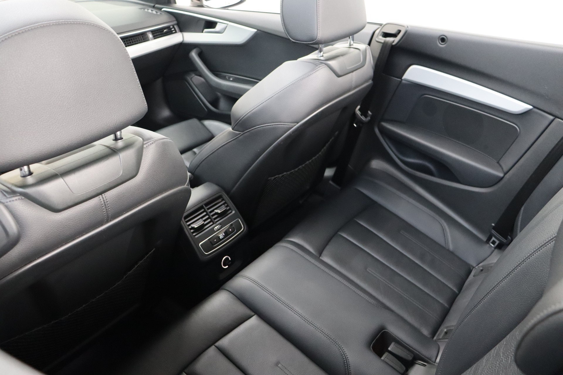 AUDI A5 Cabriolet 2.0 TFSI Sport S-tronic-image-16
