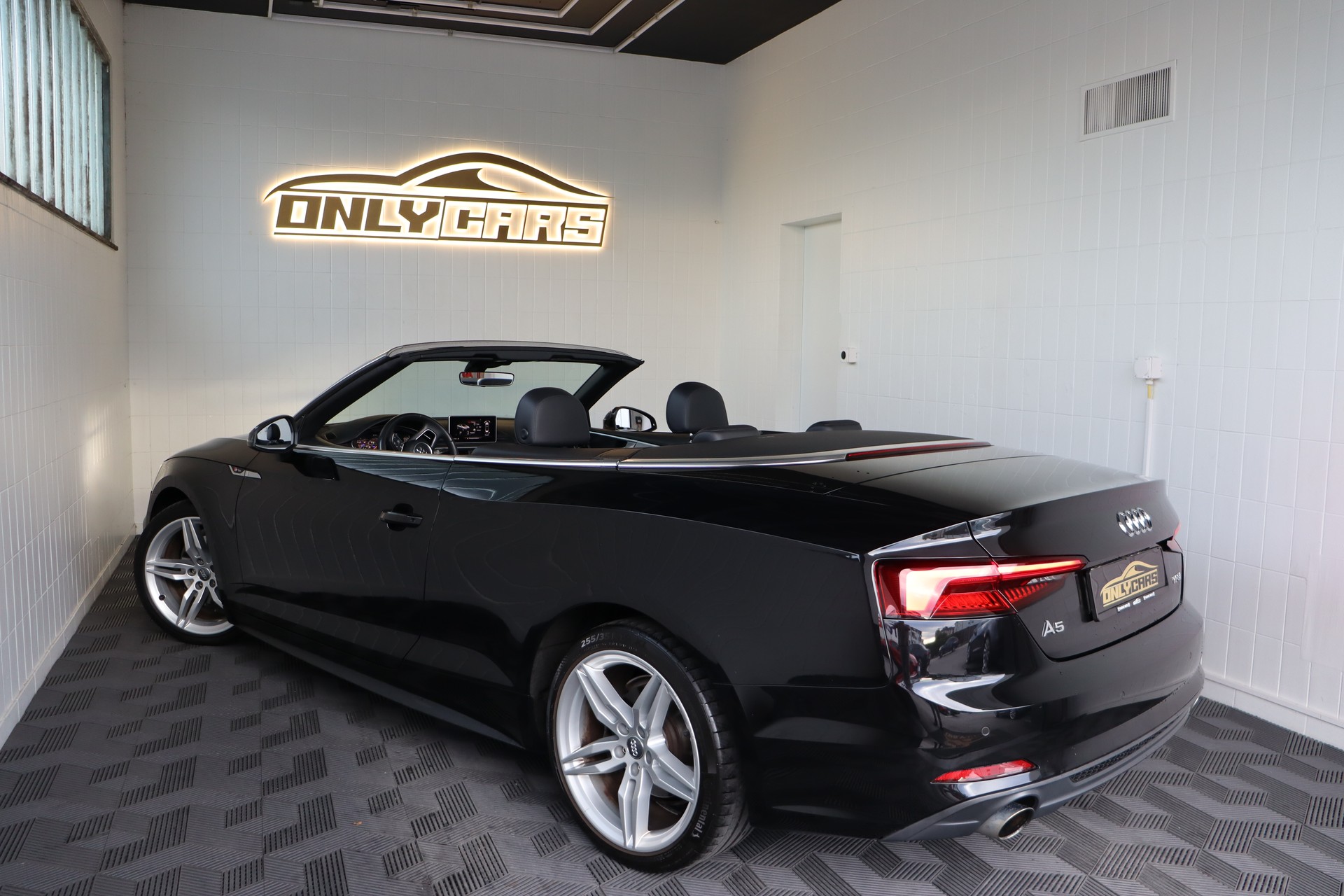 AUDI A5 Cabriolet 2.0 TFSI Sport S-tronic-image-27