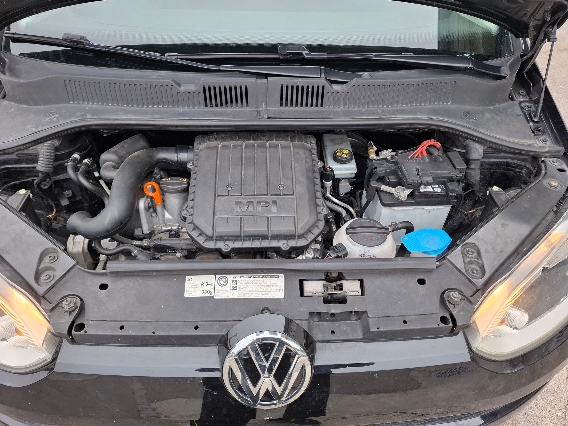 VW Up-image-12