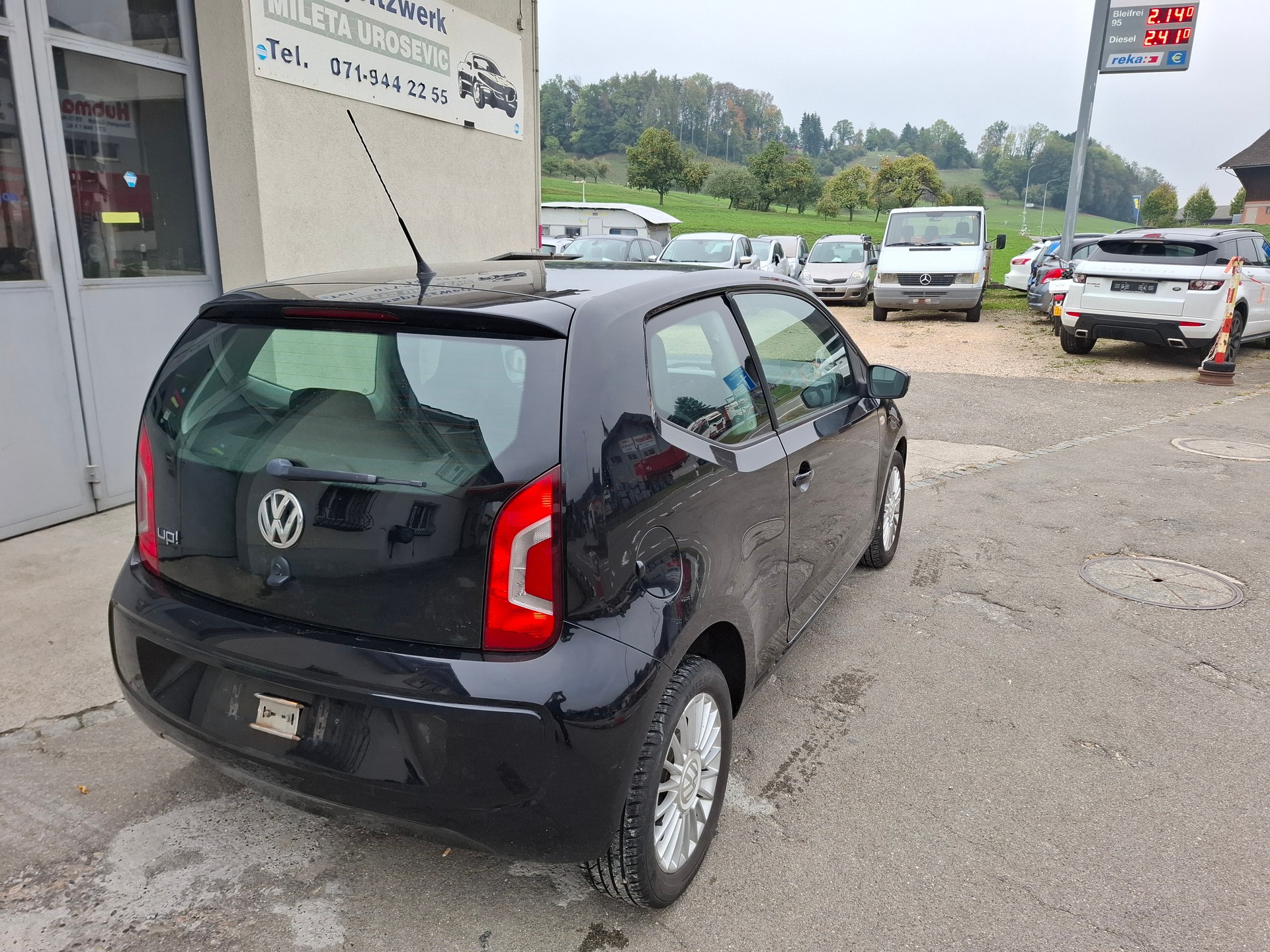VW Up-image-0
