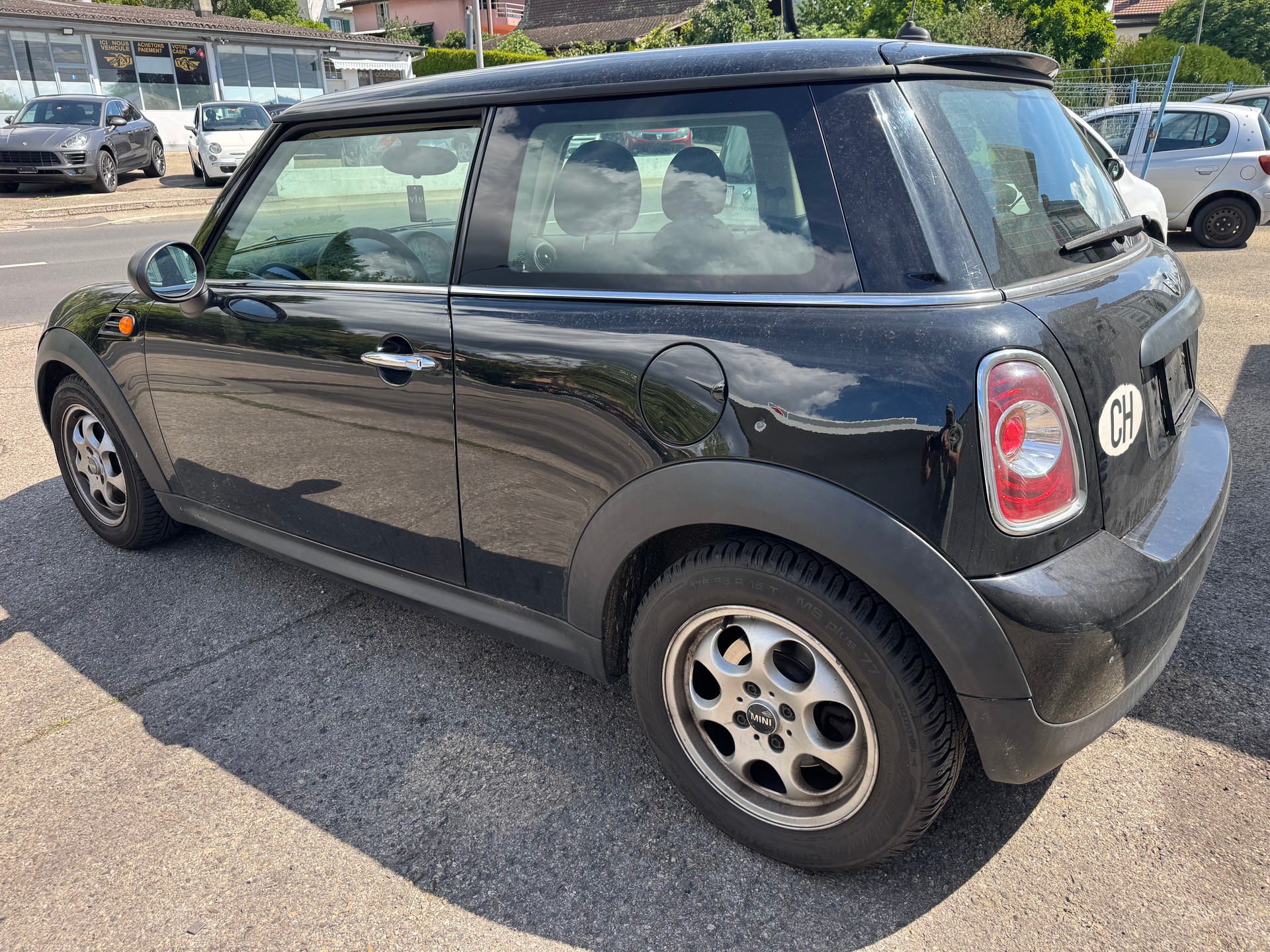 MINI One-image-2