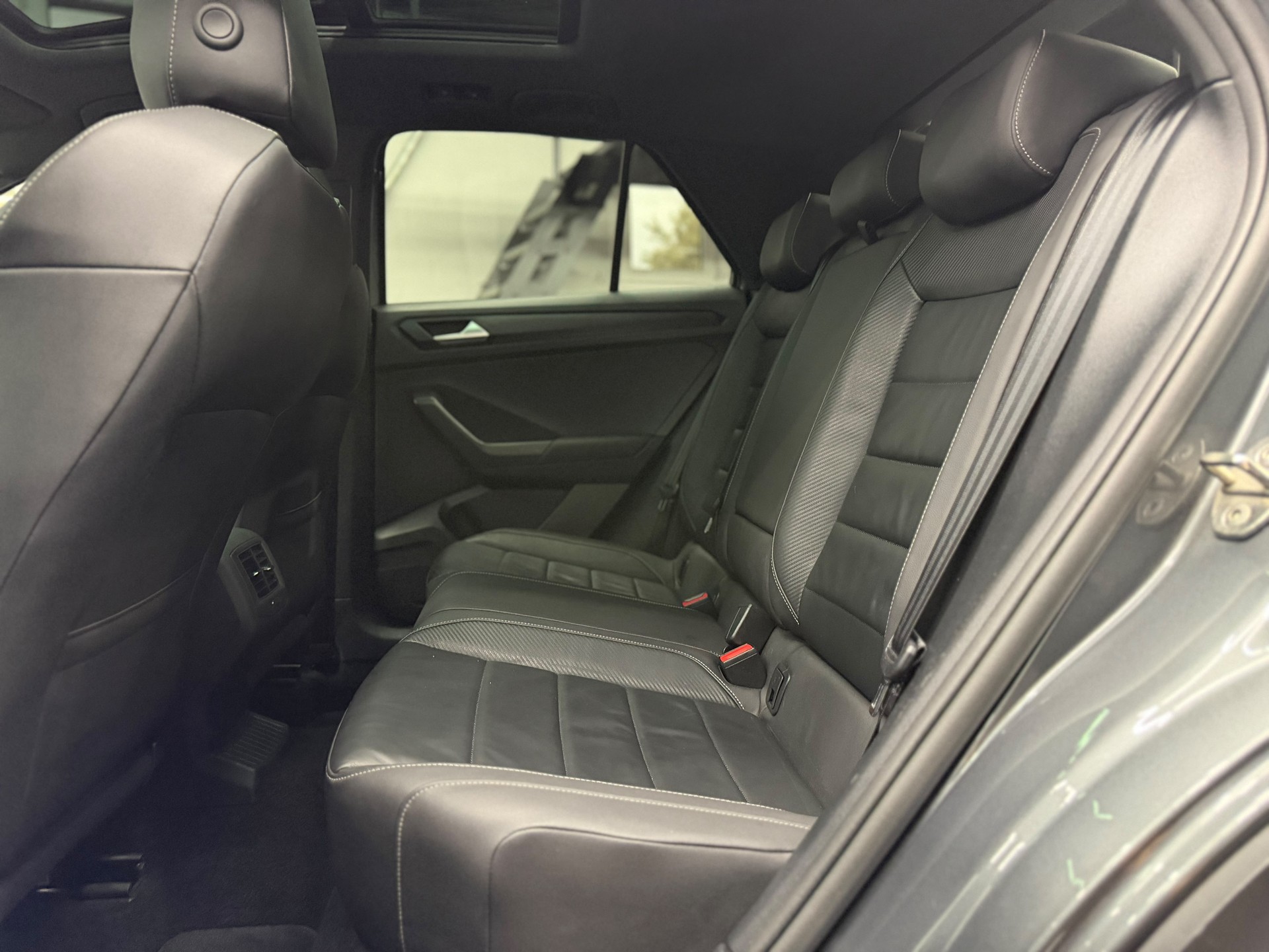 VW T-Roc 2.0 TSI R DSG 4Motion | ACC | Panoramadach | Virtual Cockpit | Beats Soundsystem | Rückfahrkamera-image-22