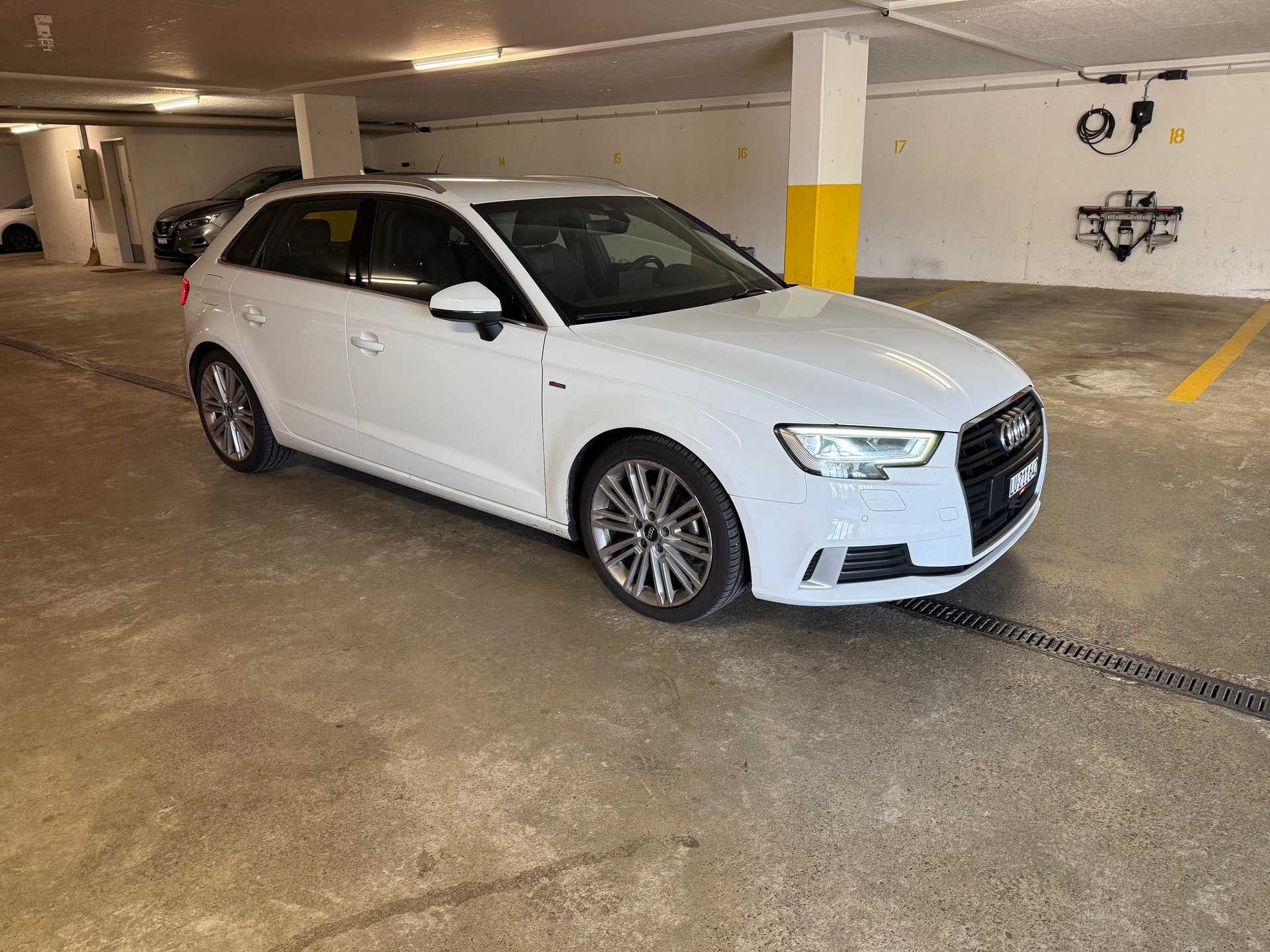 AUDI 1.5 T FSI Sport S-Tronic S-Line-image-5