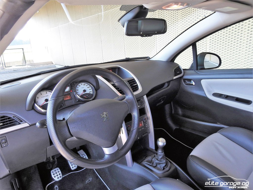 PEUGEOT 207 CC 1.6 16V Roland Garros-image-7
