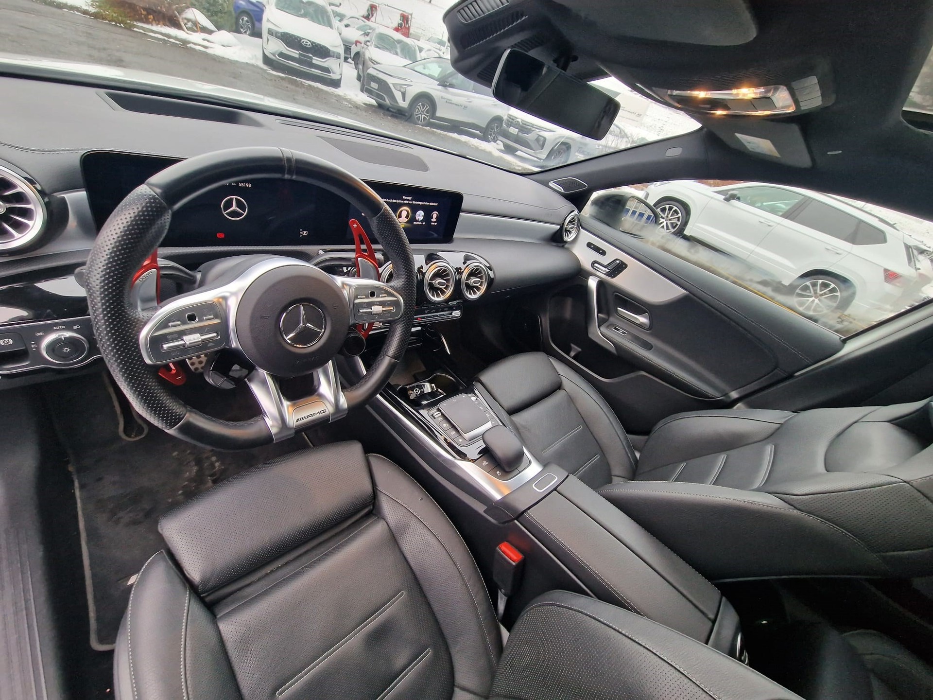 MERCEDES-BENZ A 35 AMG 4Matic Speedshift-image-11