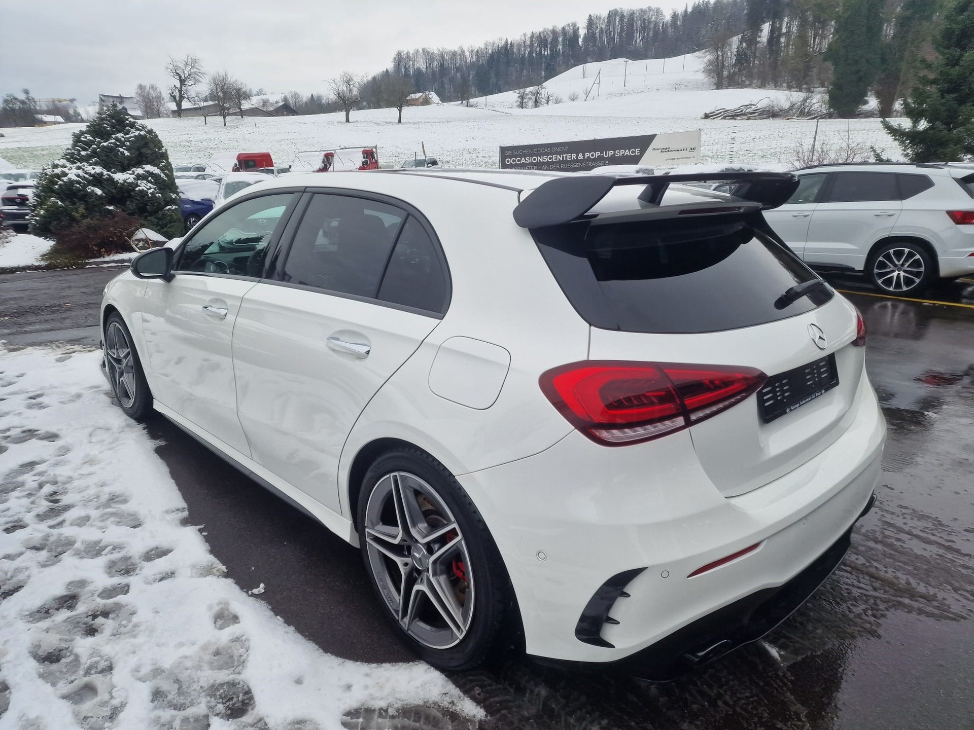MERCEDES-BENZ A 35 AMG 4Matic Speedshift-image-3