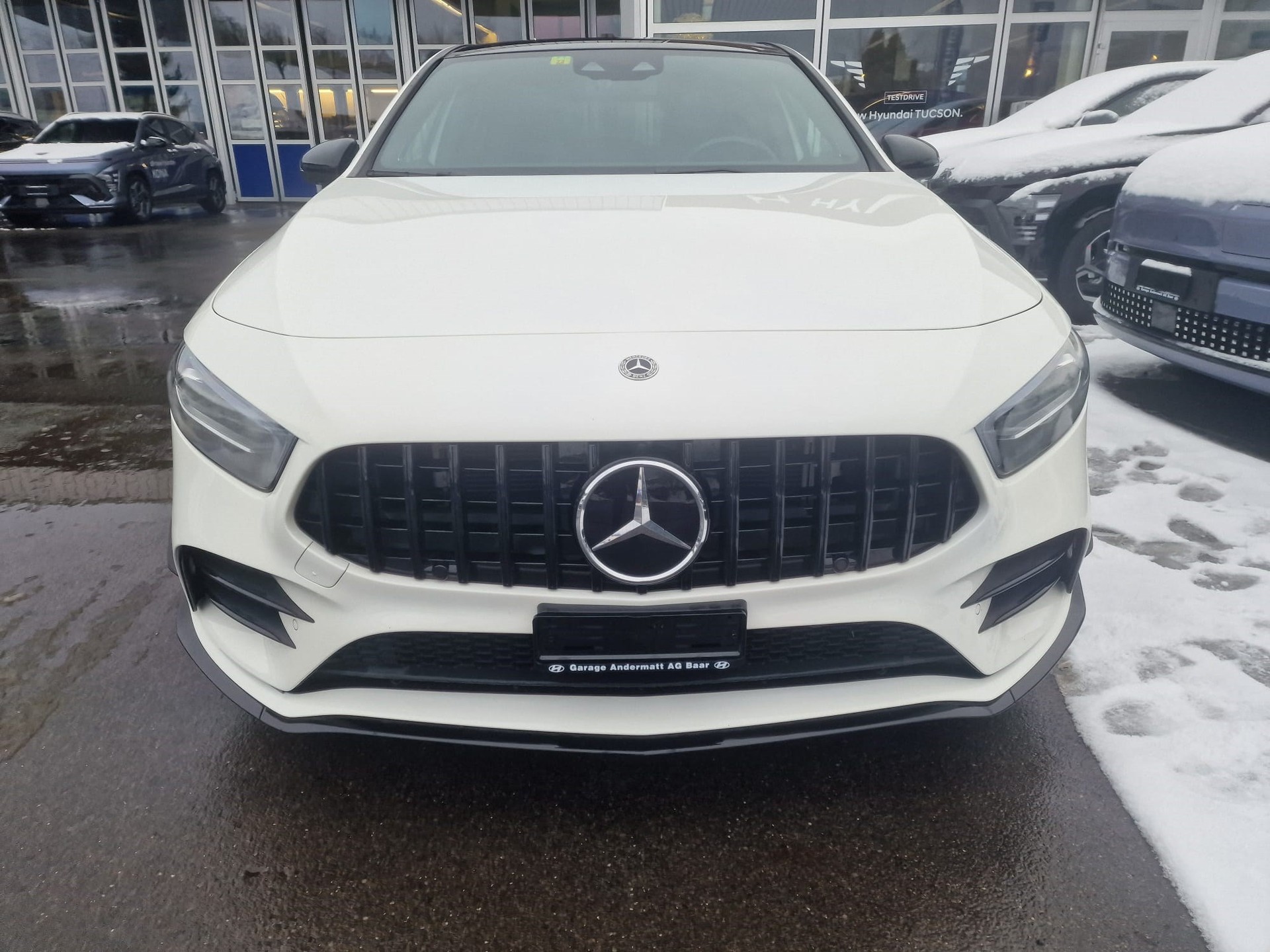 MERCEDES-BENZ A 35 AMG 4Matic Speedshift-image-2