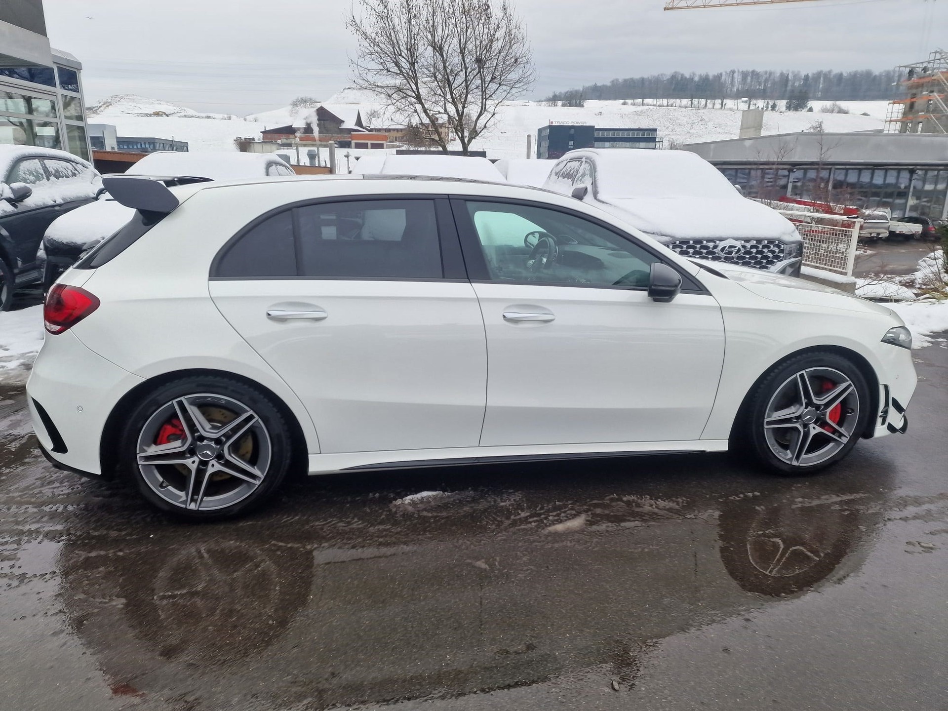 MERCEDES-BENZ A 35 AMG 4Matic Speedshift-image-7