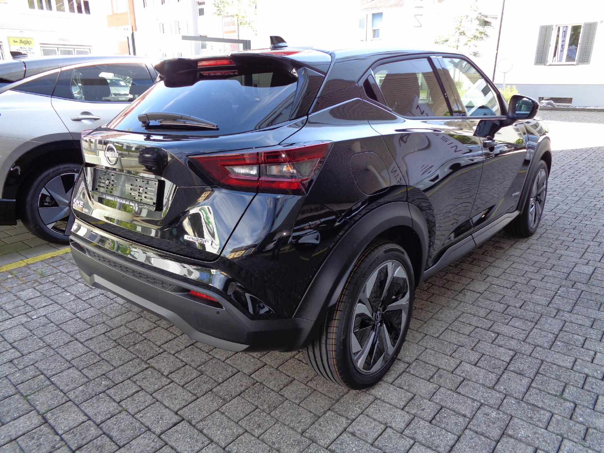 NISSAN Juke 1.6 Hybrid Tekna-image-3