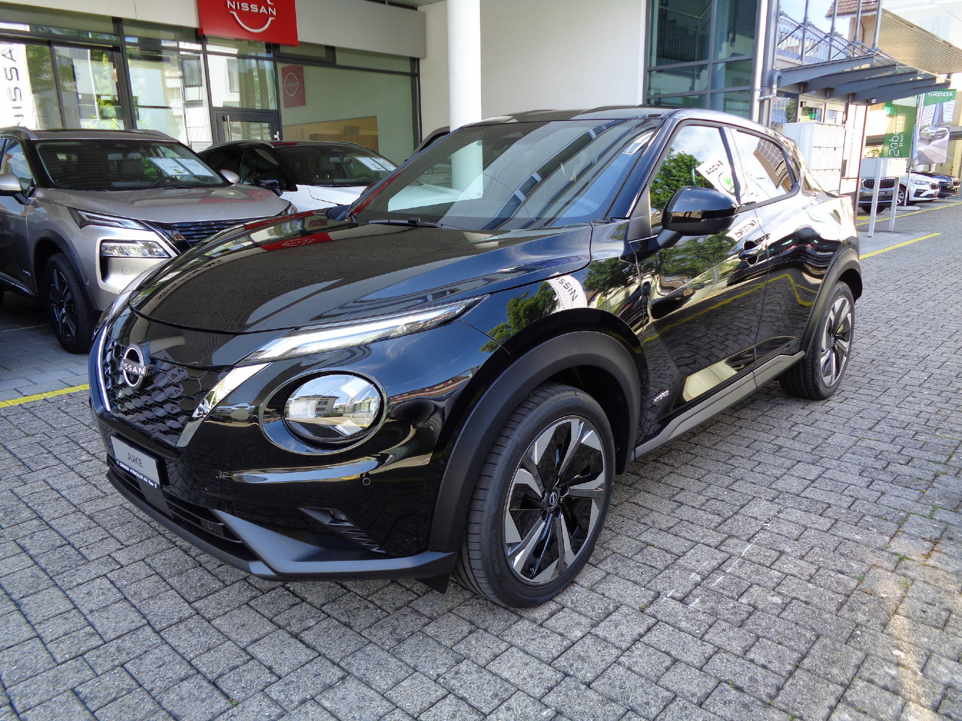 NISSAN Juke 1.6 Hybrid Tekna-image-0