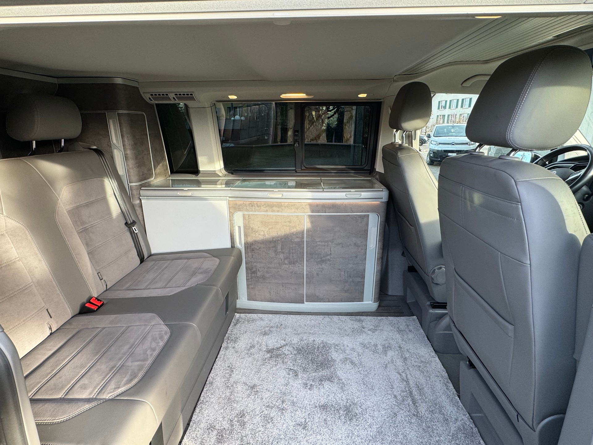 VW T6.1 California 2.0 TDI Ocean 4Motion-image-5