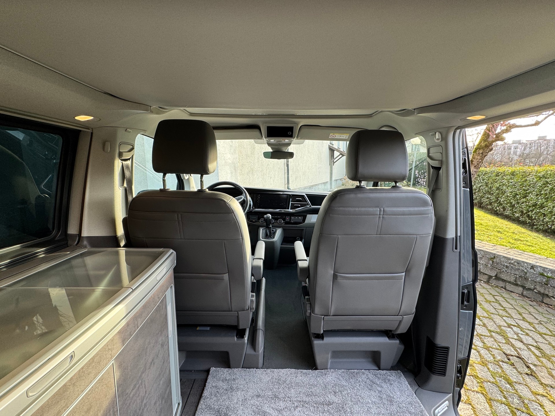 VW T6.1 California 2.0 TDI Ocean 4Motion-image-6