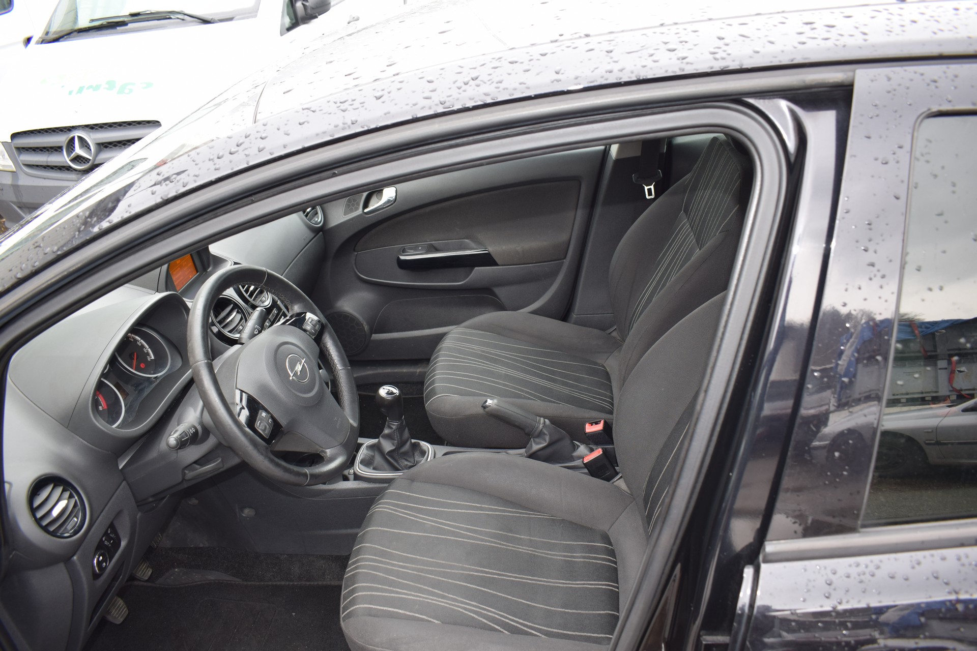 OPEL Corsa 1.4 TP Anniversary-image-7