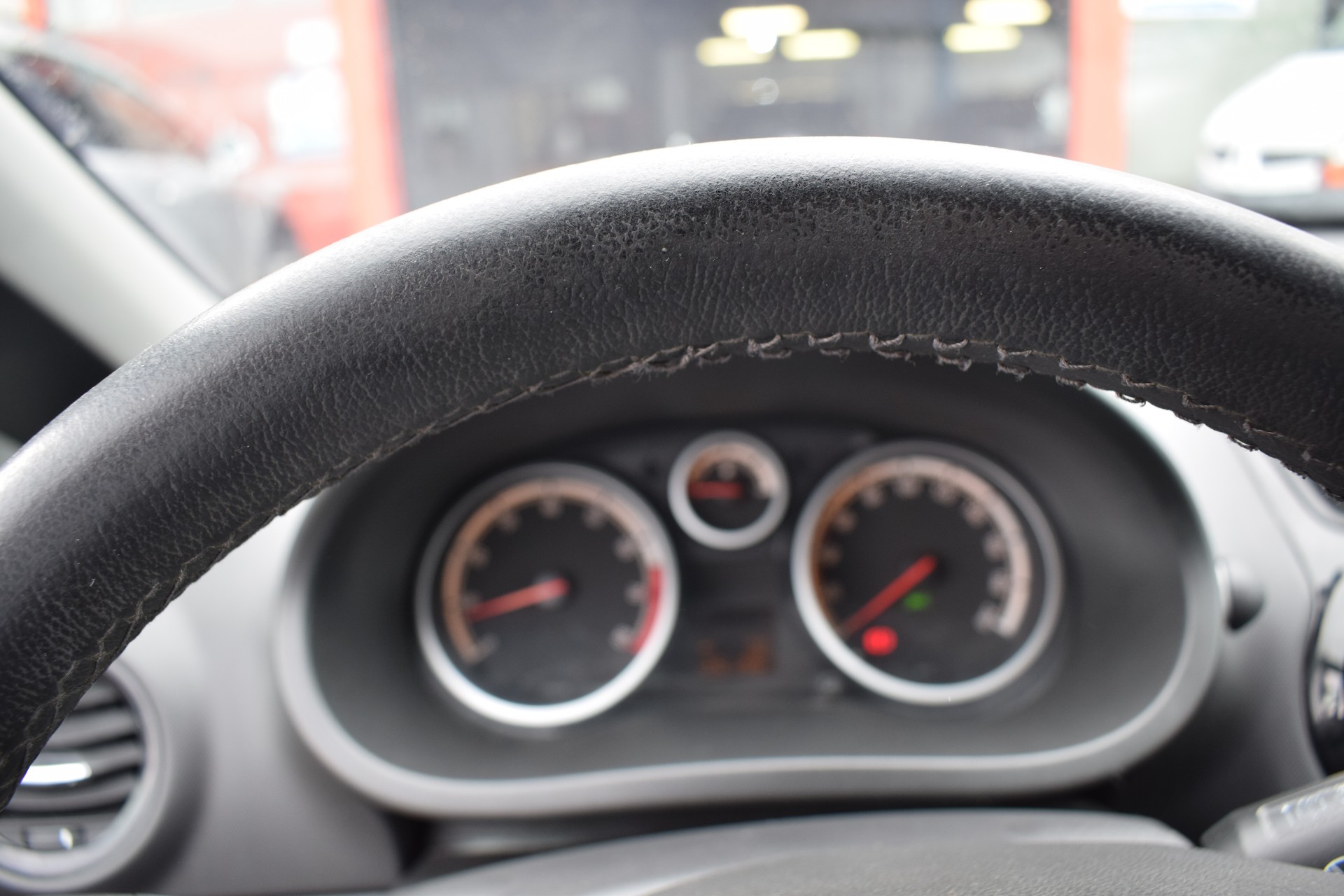 OPEL Corsa 1.4 TP Anniversary-image-8