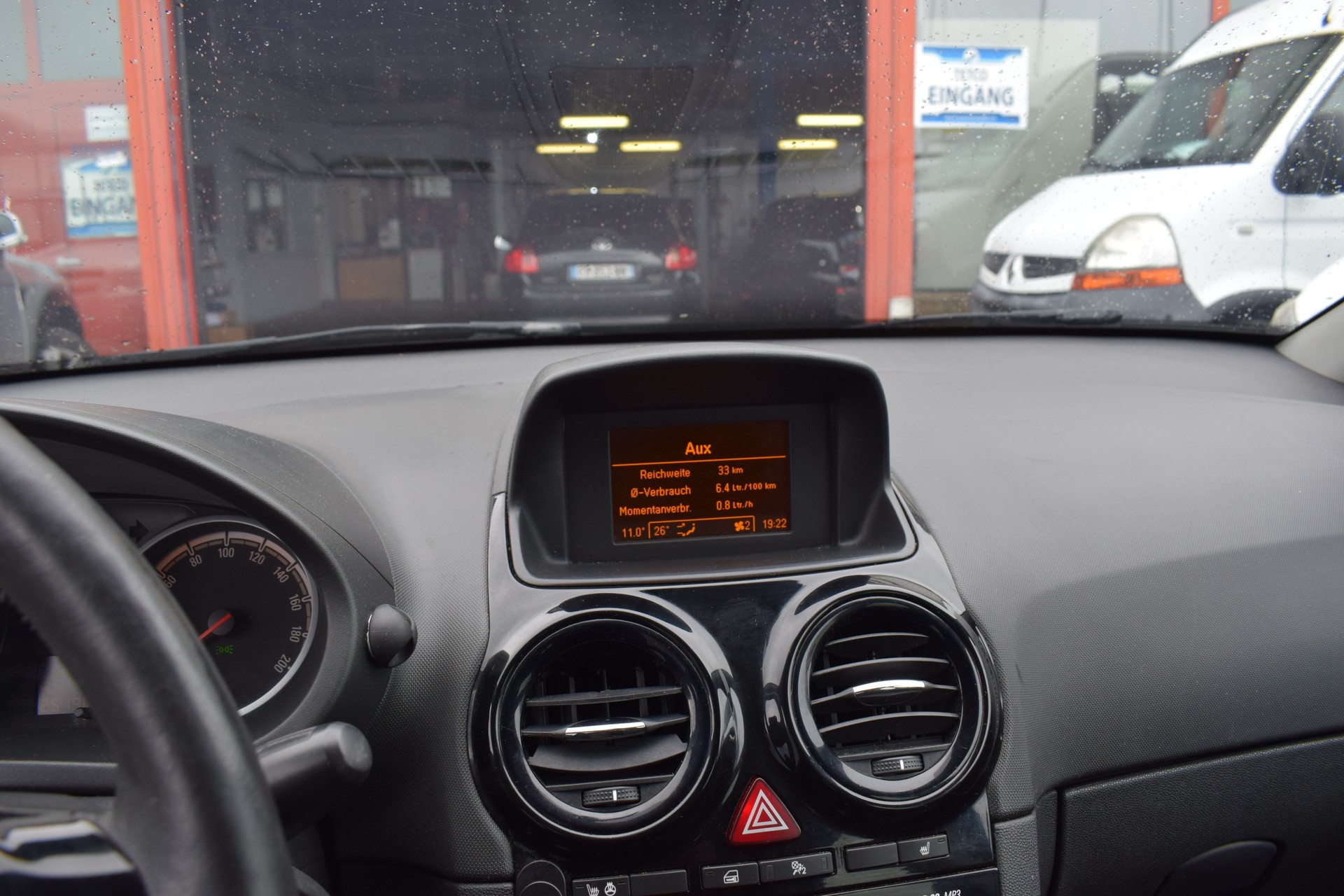 OPEL Corsa 1.4 TP Anniversary-image-9