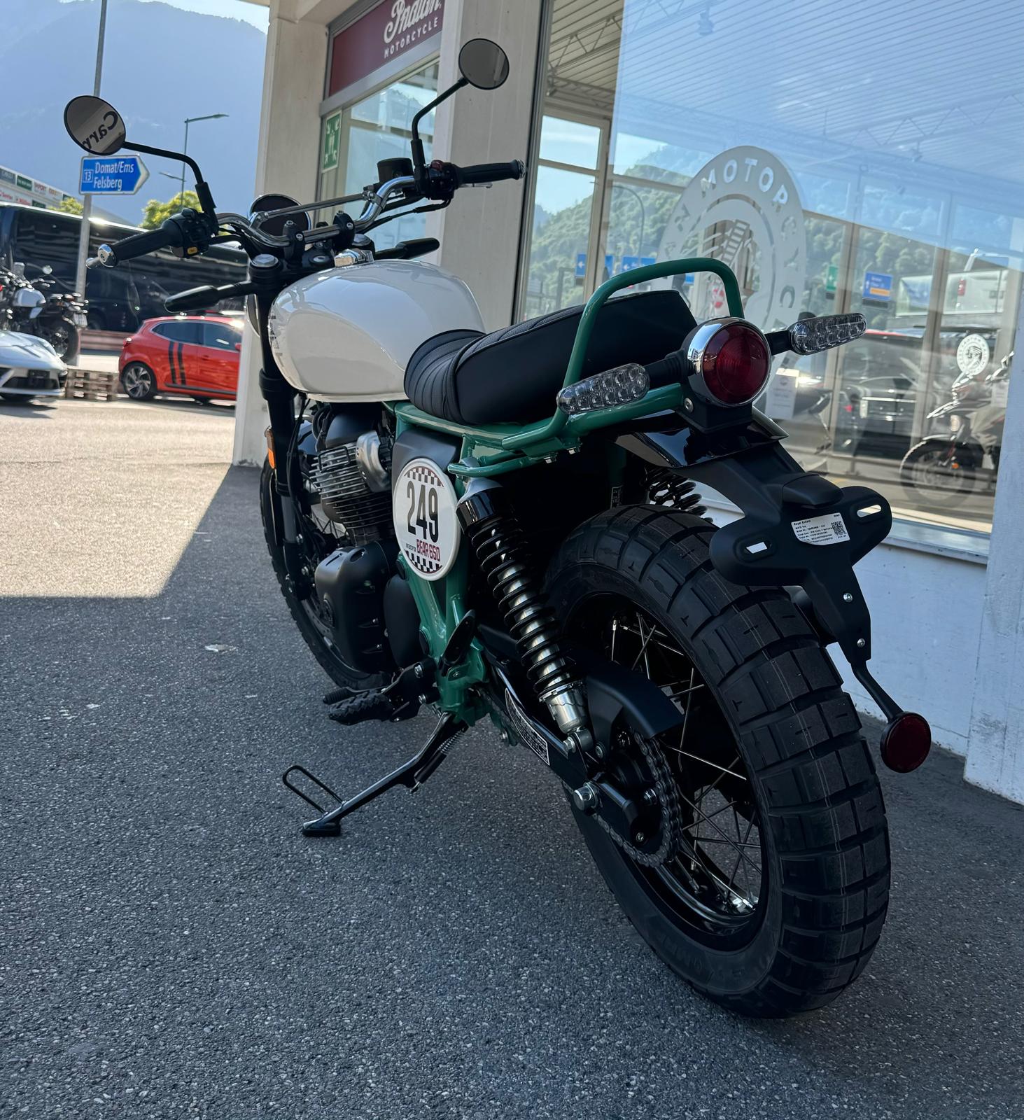 ROYAL ENFIELD BEAR 650 Two Four Nine-image-9