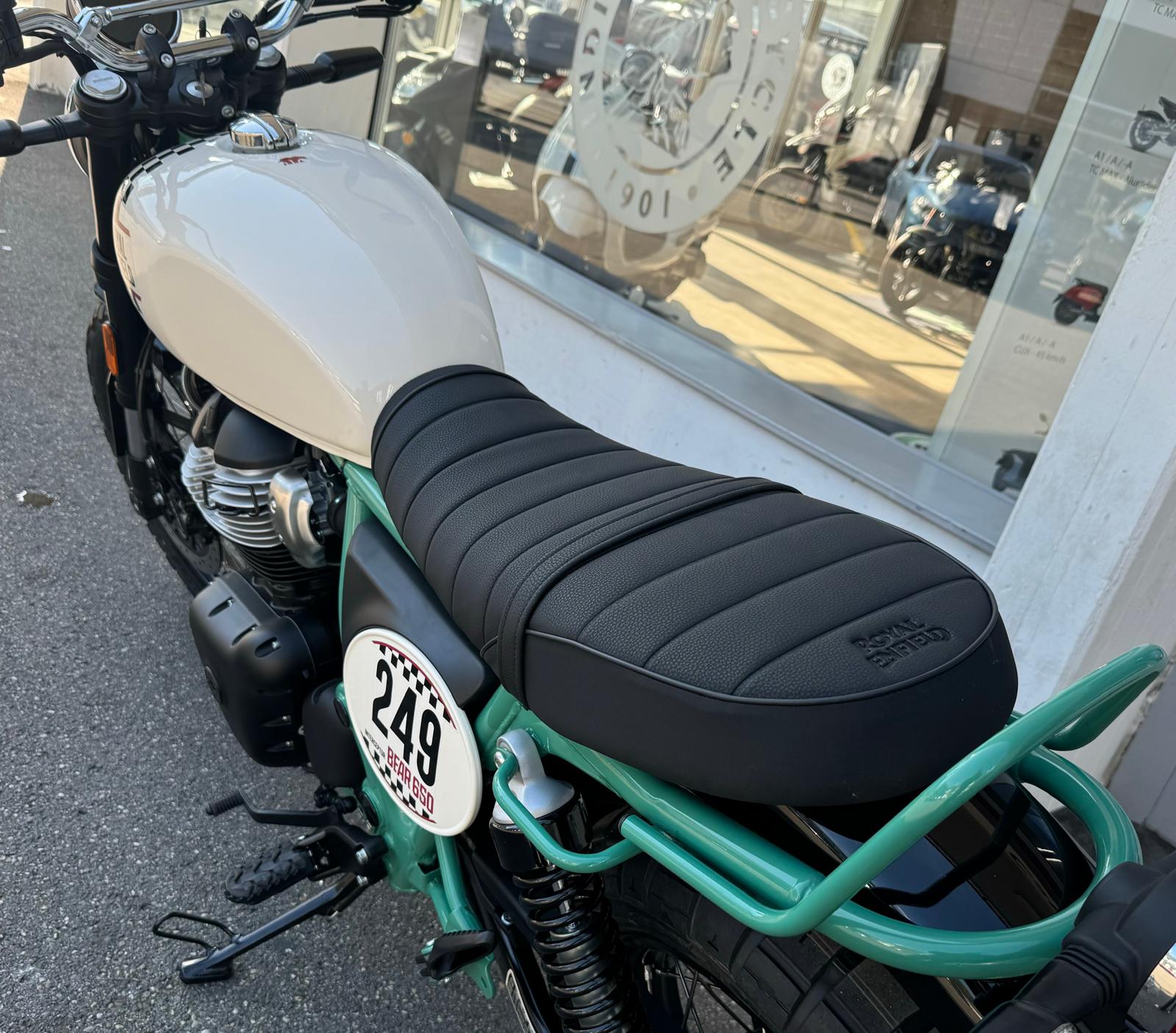 ROYAL ENFIELD BEAR 650 Two Four Nine-image-10