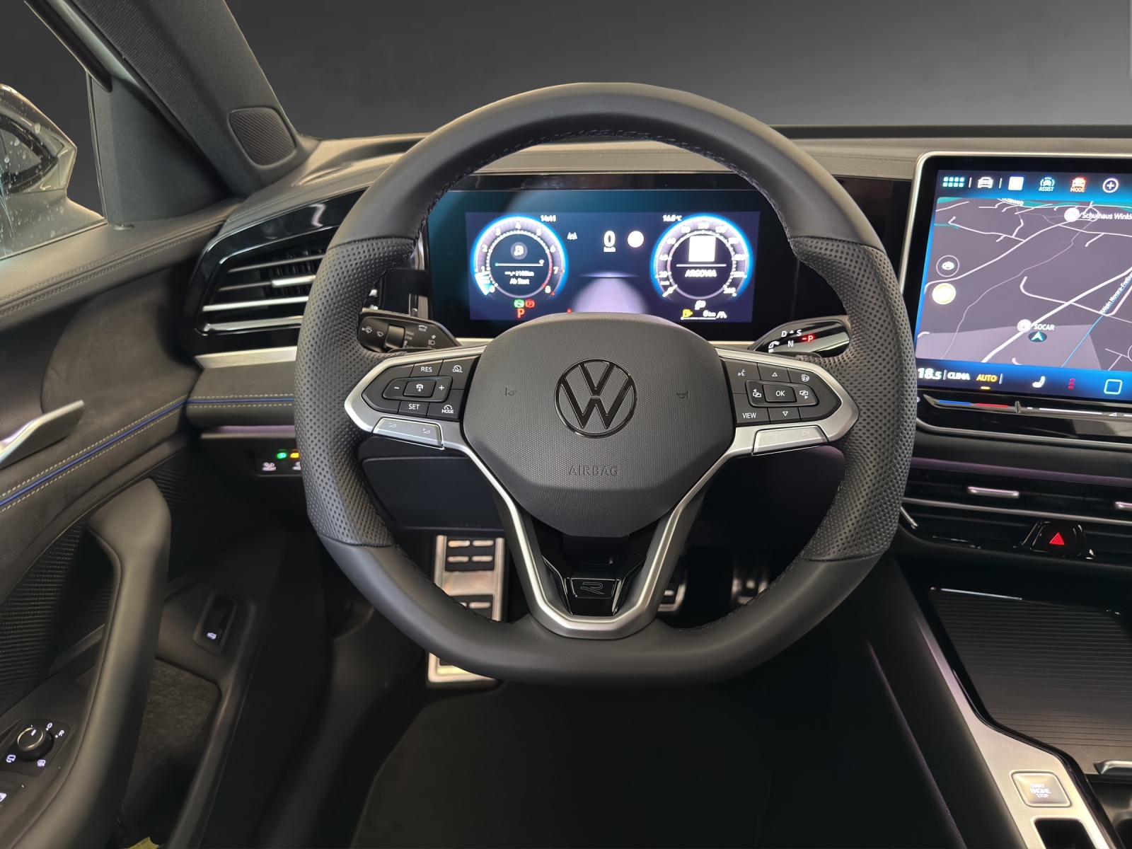 VW Passat Variant 2.0 TSI evo4 R-Line 4 Motion DSG-image-8