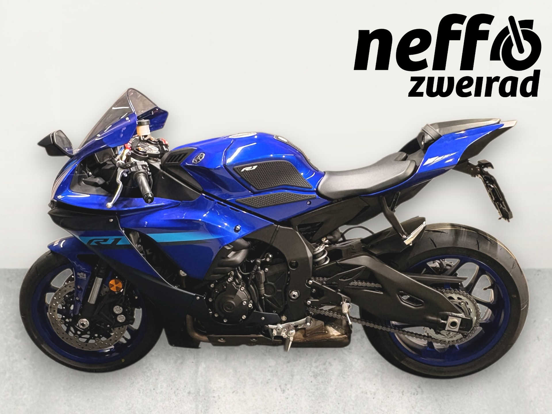 YAMAHA YZF-R1-image-2