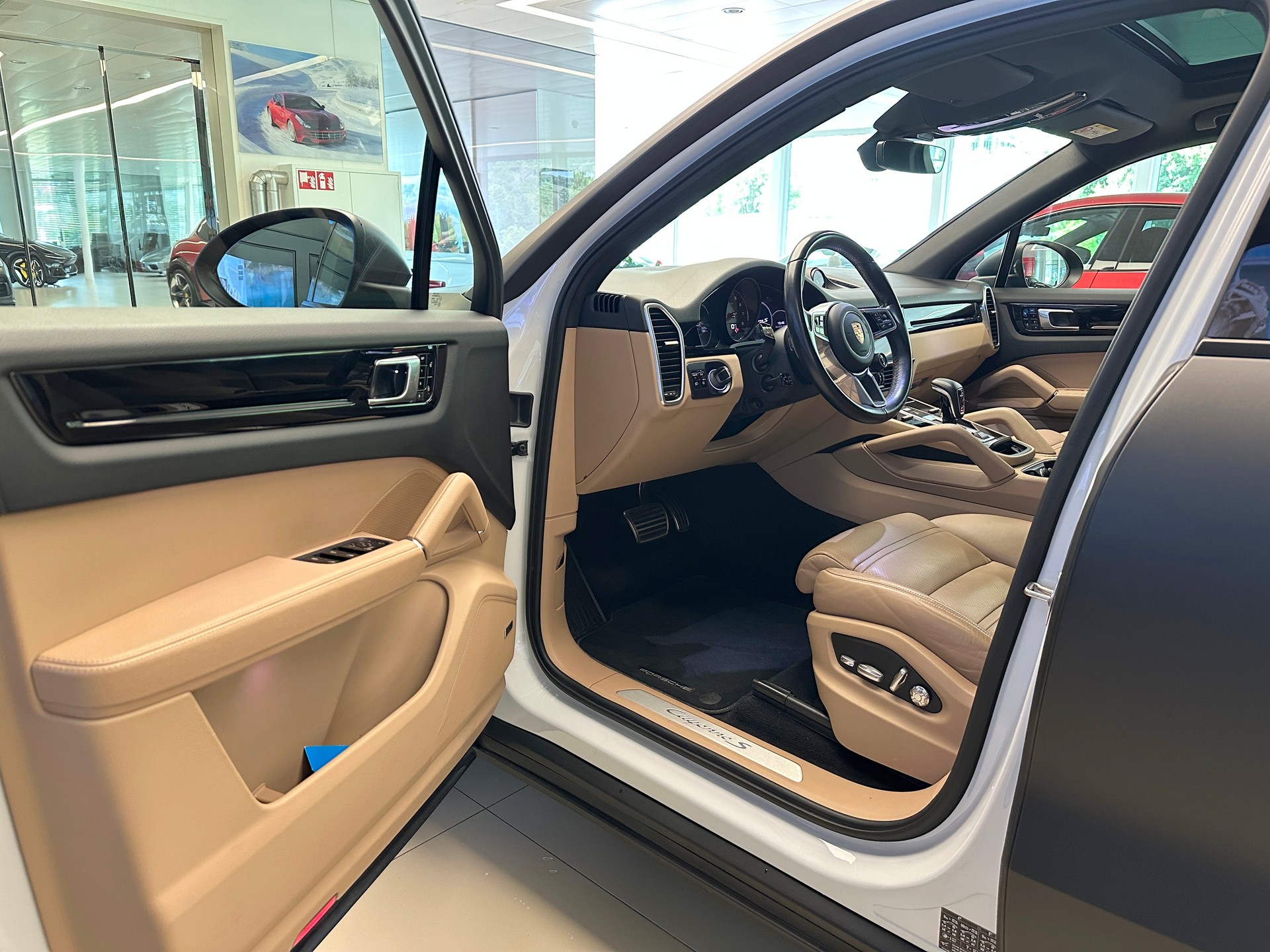 PORSCHE Cayenne S-image-11