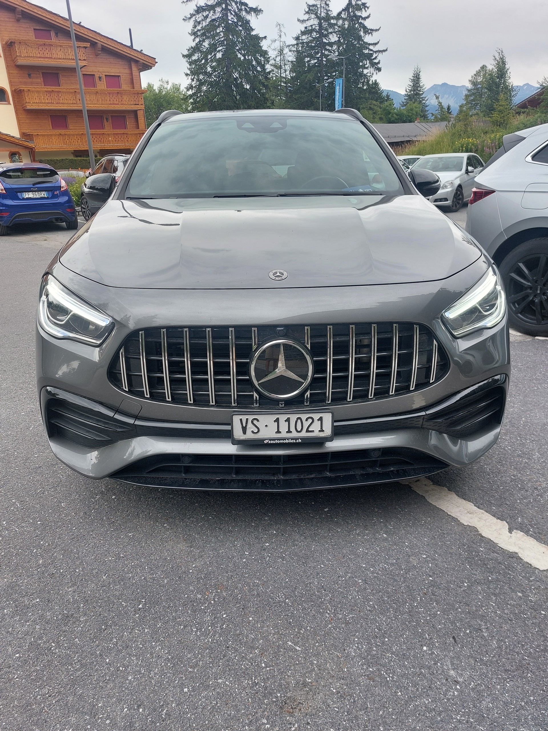 MERCEDES-BENZ GLA 220 AMG 4Matic Progressive 8G-DCT-image-1