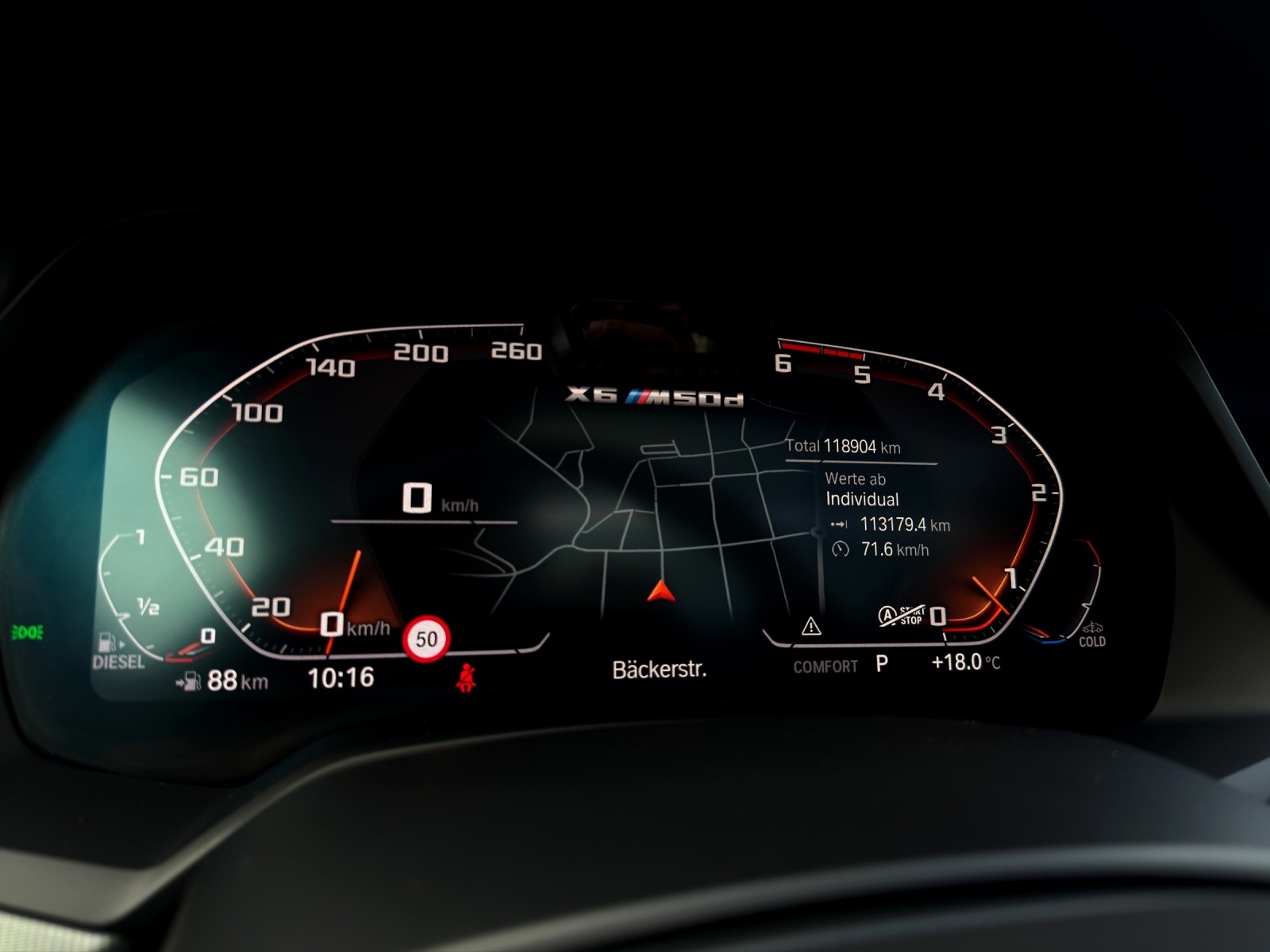 BMW X6 M50d-image-15
