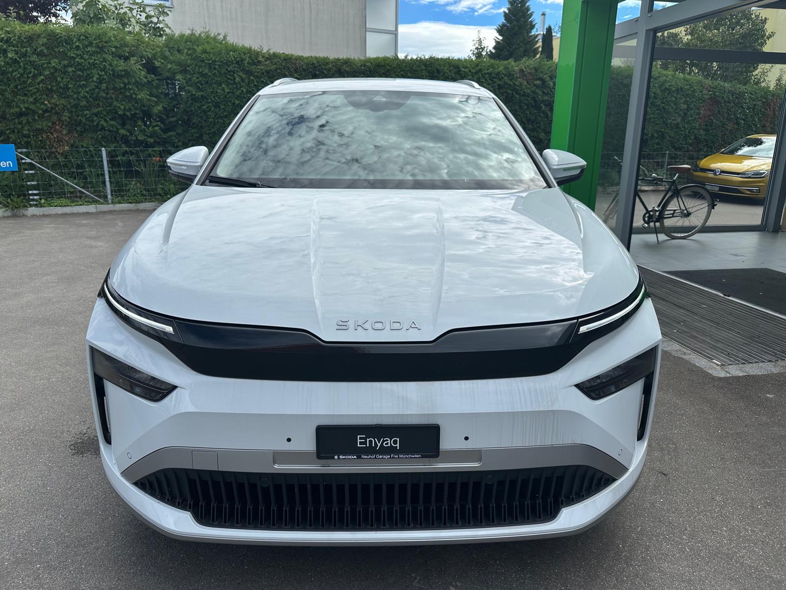 SKODA ENYAQ iV 60-showroom-element-1