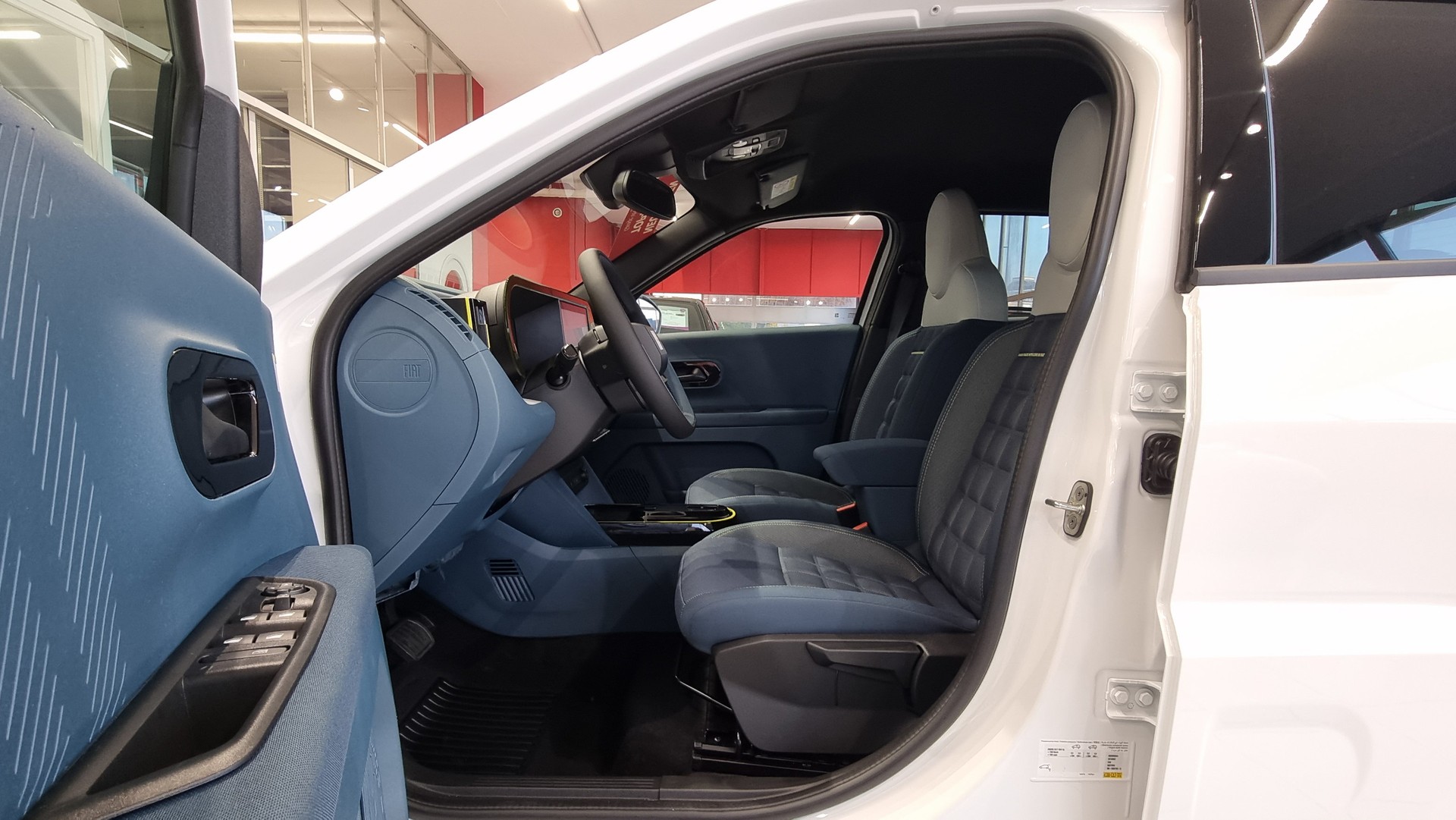 FIAT Grande Panda 1.2 Hybrid 110 PS La Prima-image-21