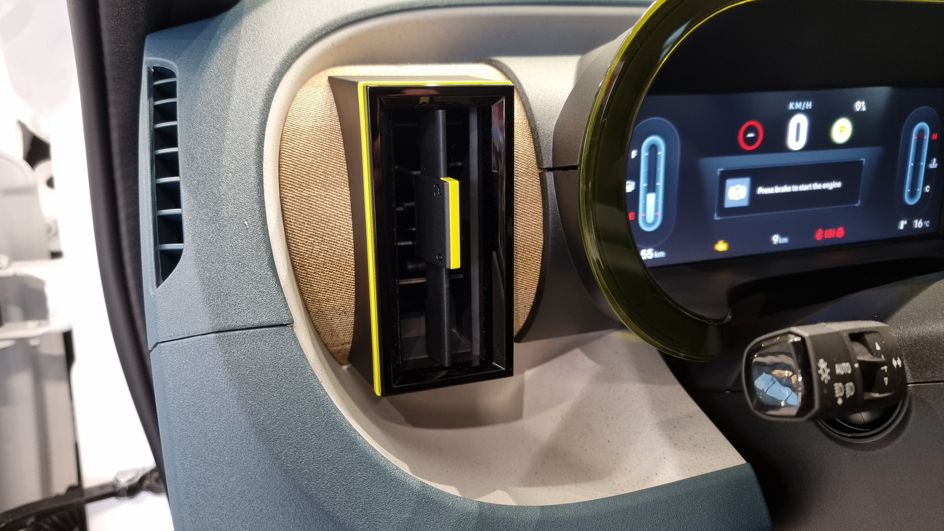 FIAT Grande Panda 1.2 Hybrid 110 PS La Prima-image-14