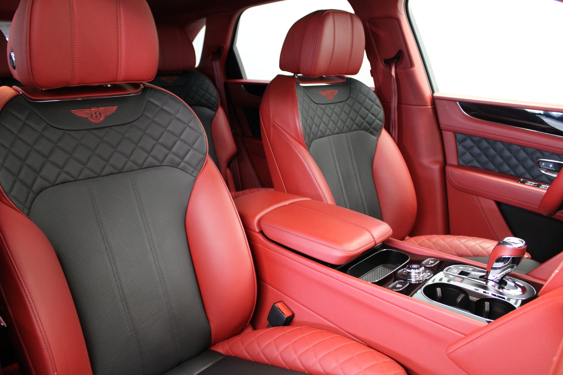 BENTLEY Bentayga V8 Diesel-image-7