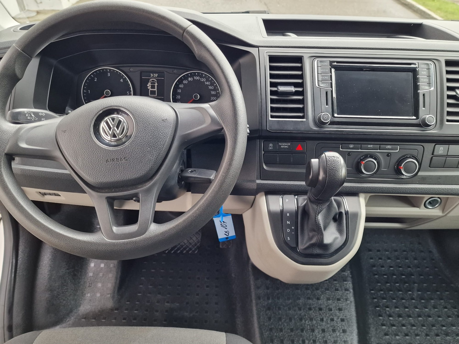 VW T6 2.0 TDI 4Motion DSG-image-8