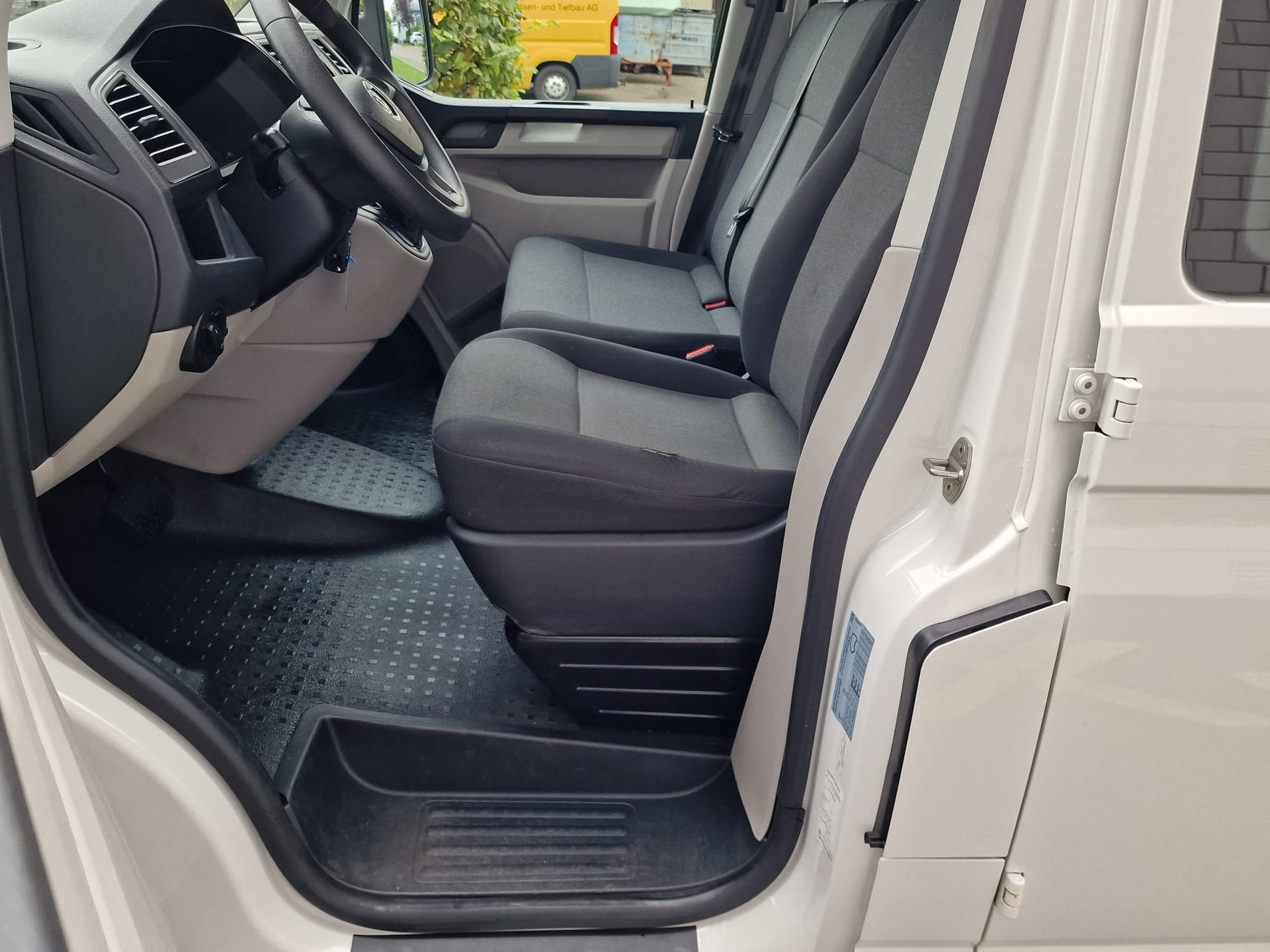 VW T6 2.0 TDI 4Motion DSG-image-7