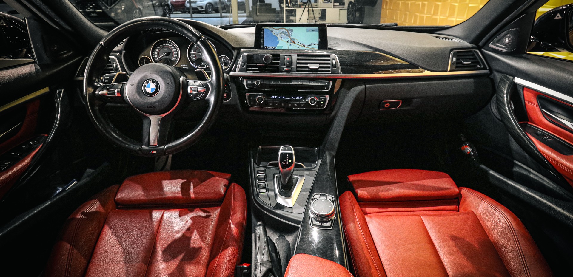BMW 340i xDrive M Sport Steptronic-image-12