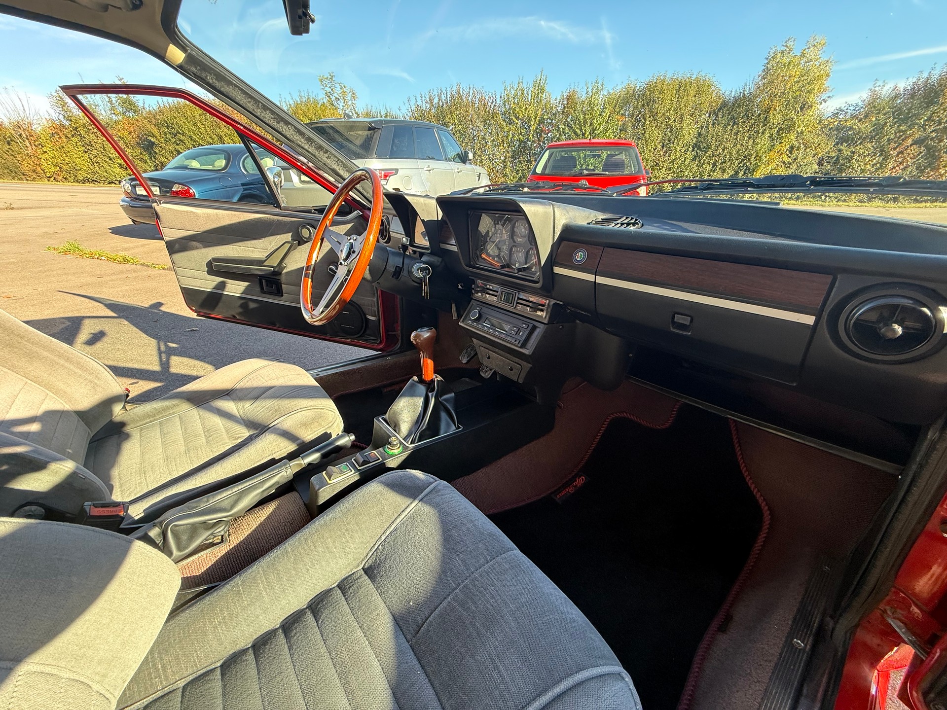 ALFA ROMEO GTV 2000-image-9