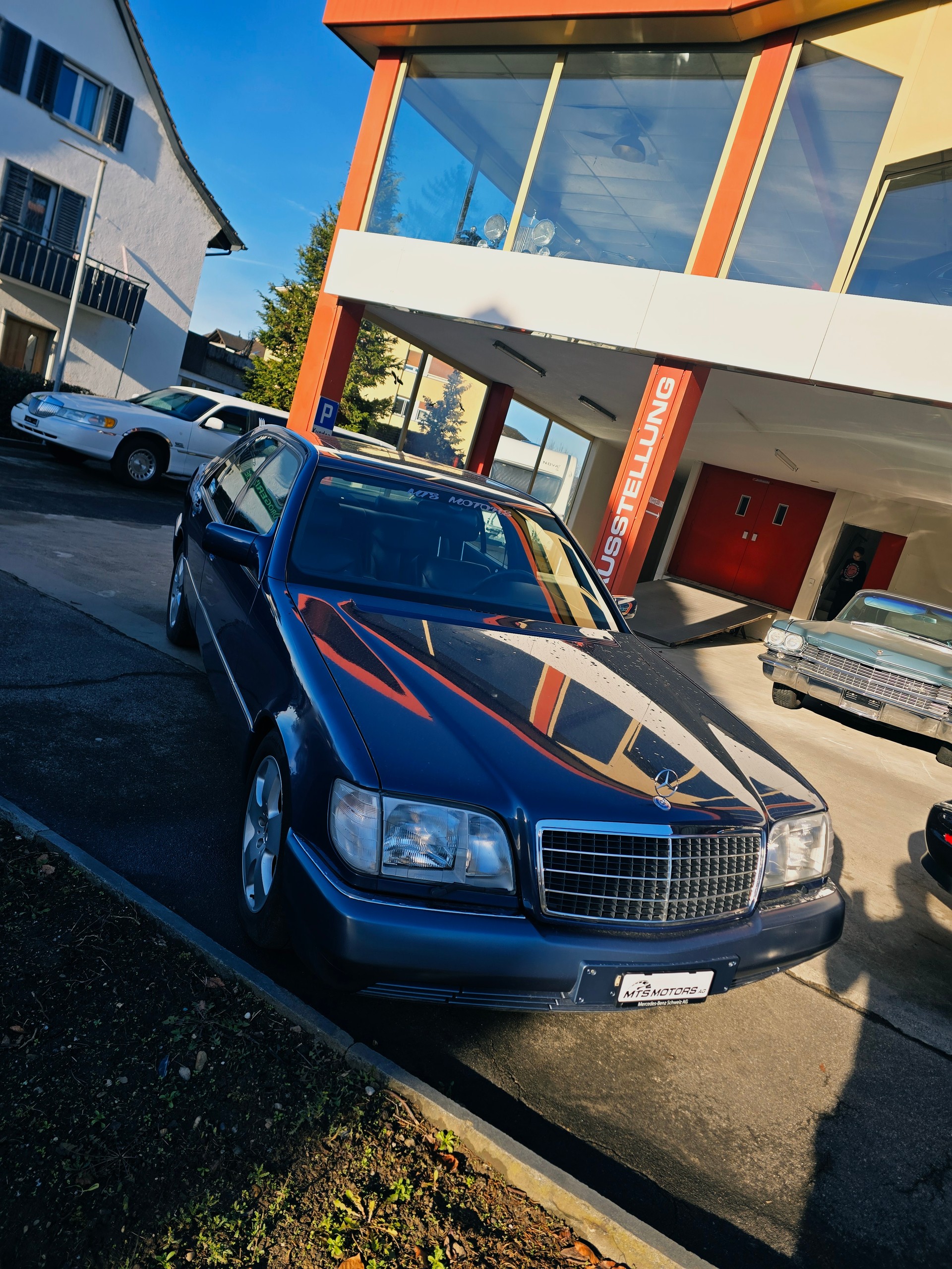 MERCEDES-BENZ 500 SE-showroom-element-2
