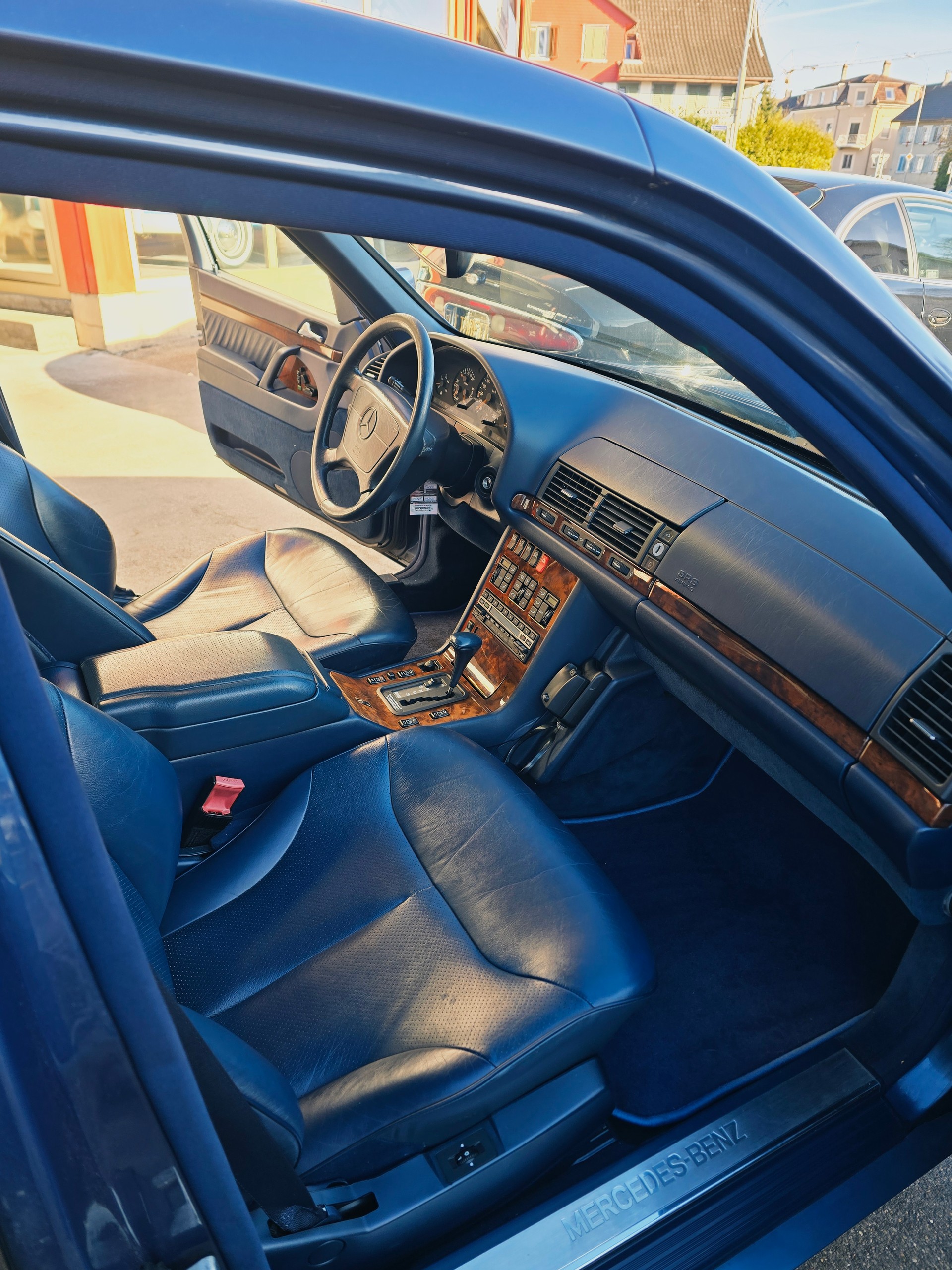 MERCEDES-BENZ 500 SE-image-4