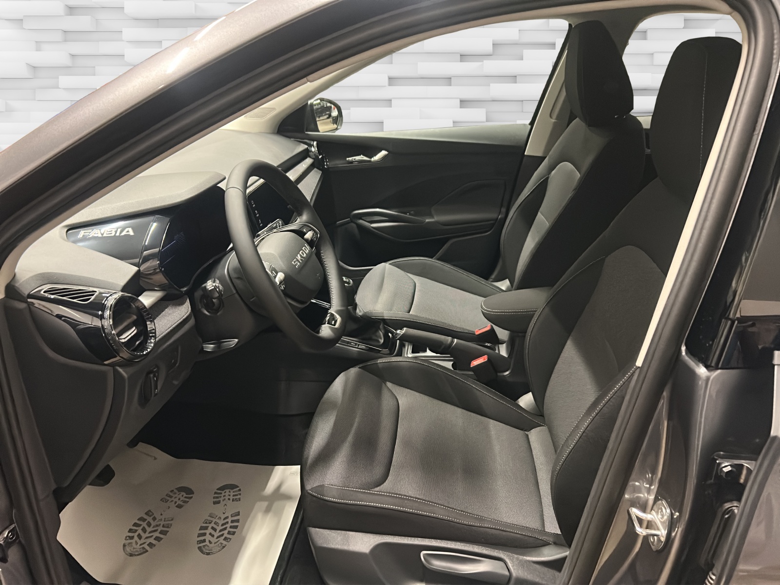 SKODA Fabia Neustes Model 1.0 TSI 95 PS Selection-image-6