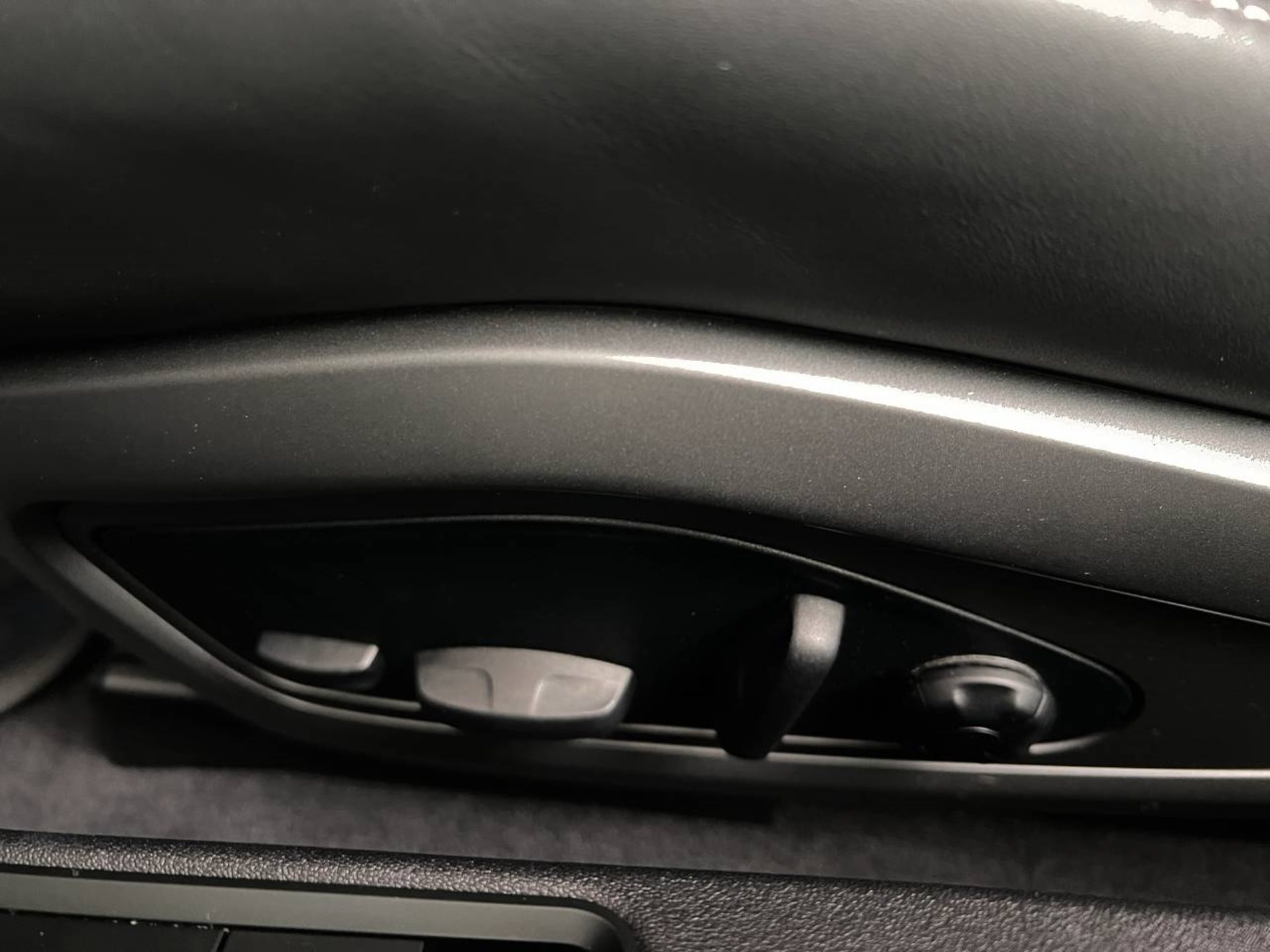 PORSCHE 911 Carrera Cabriolet-image-22