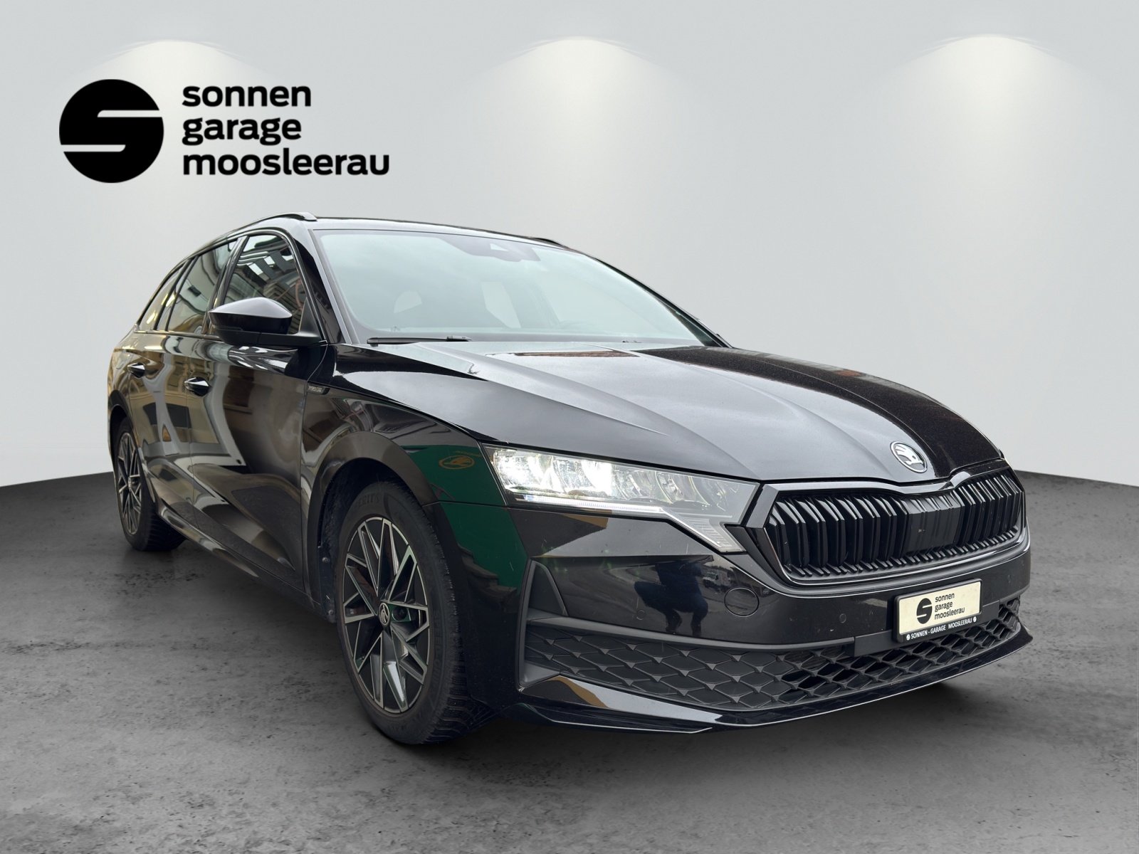SKODA Octavia Combi 1.5 TSI mHEV DSG Sport Line-image-1