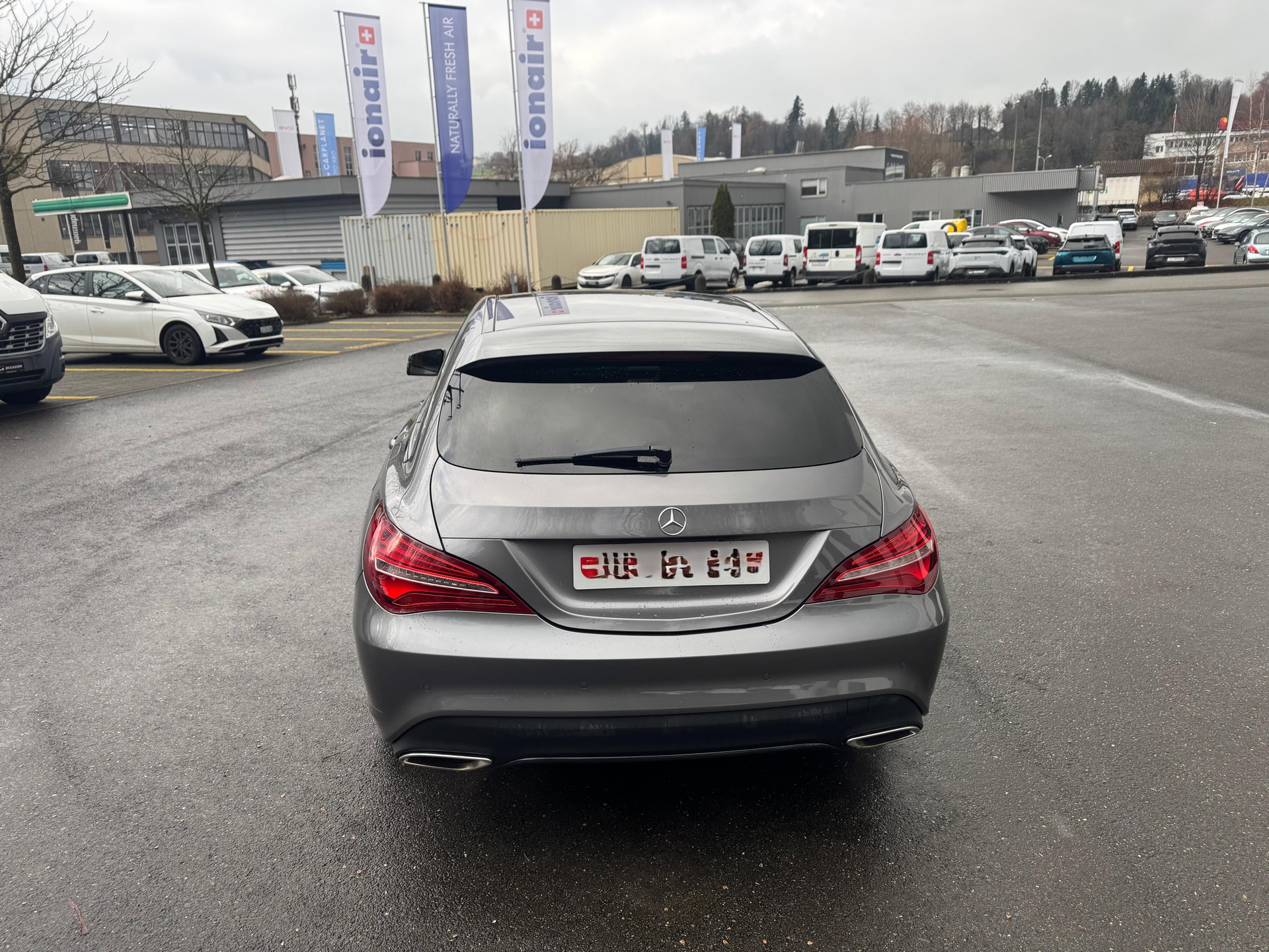 MERCEDES-BENZ CLA Shooting Brake 200 AMG Line 7G-DCT-image-2