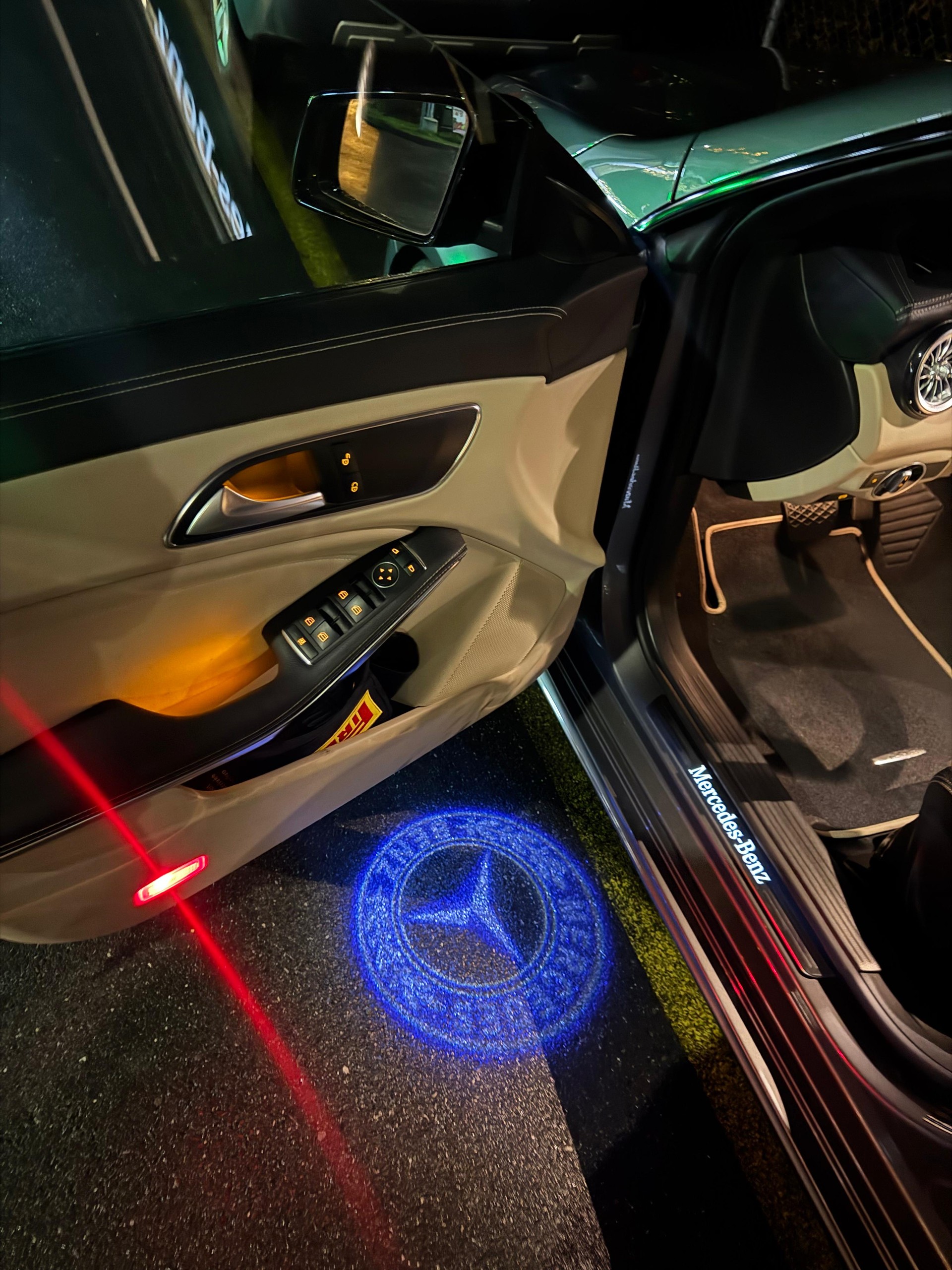 MERCEDES-BENZ CLA Shooting Brake 200 AMG Line 7G-DCT-image-12
