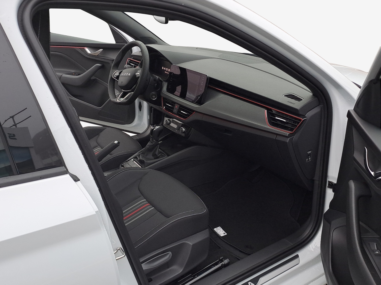 SKODA Scala 1.5 TSI Monte Carlo DSG-image-13