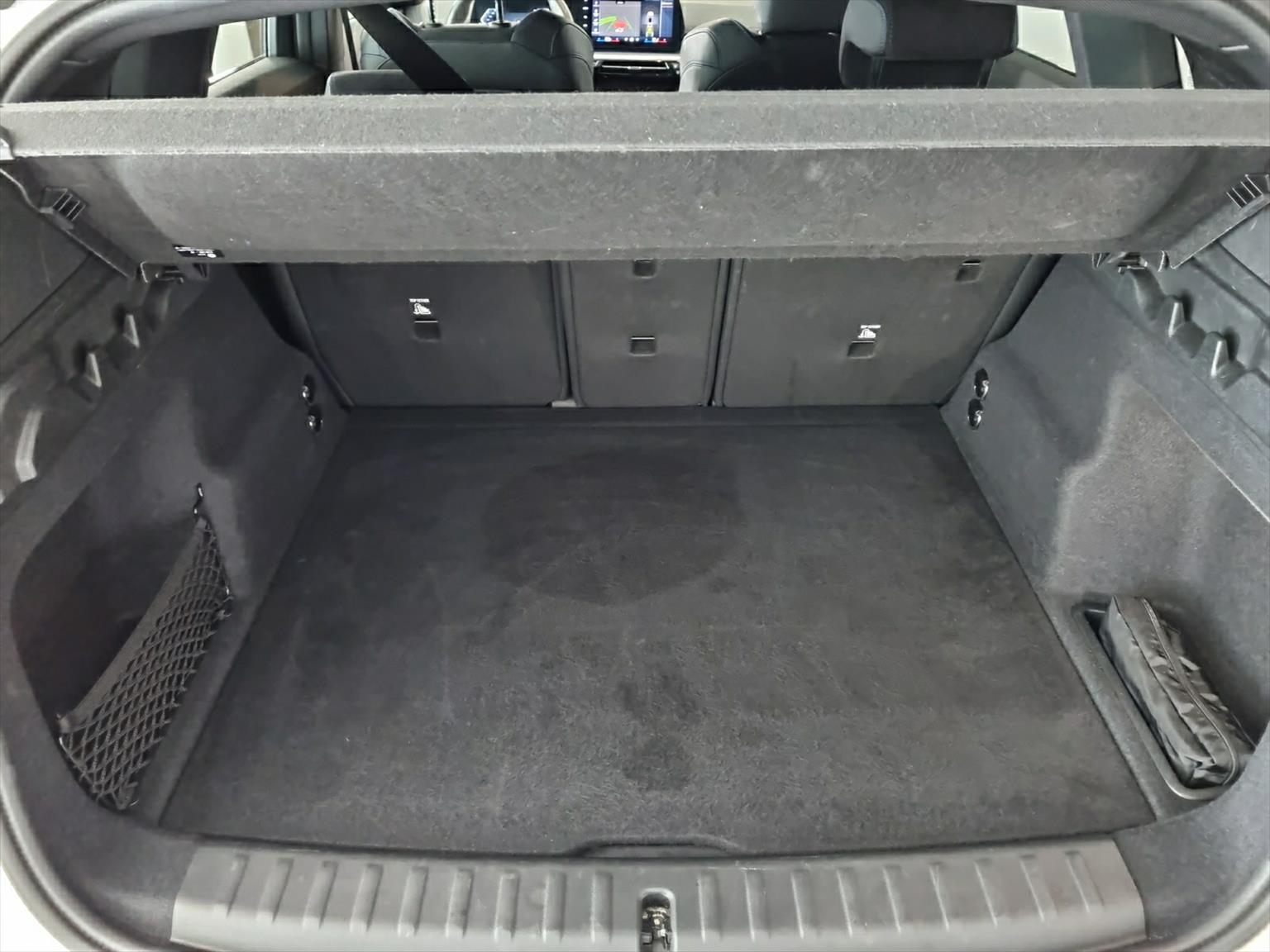 BMW X1 xDrive 20d 48V M Sport Hybrid-image-12